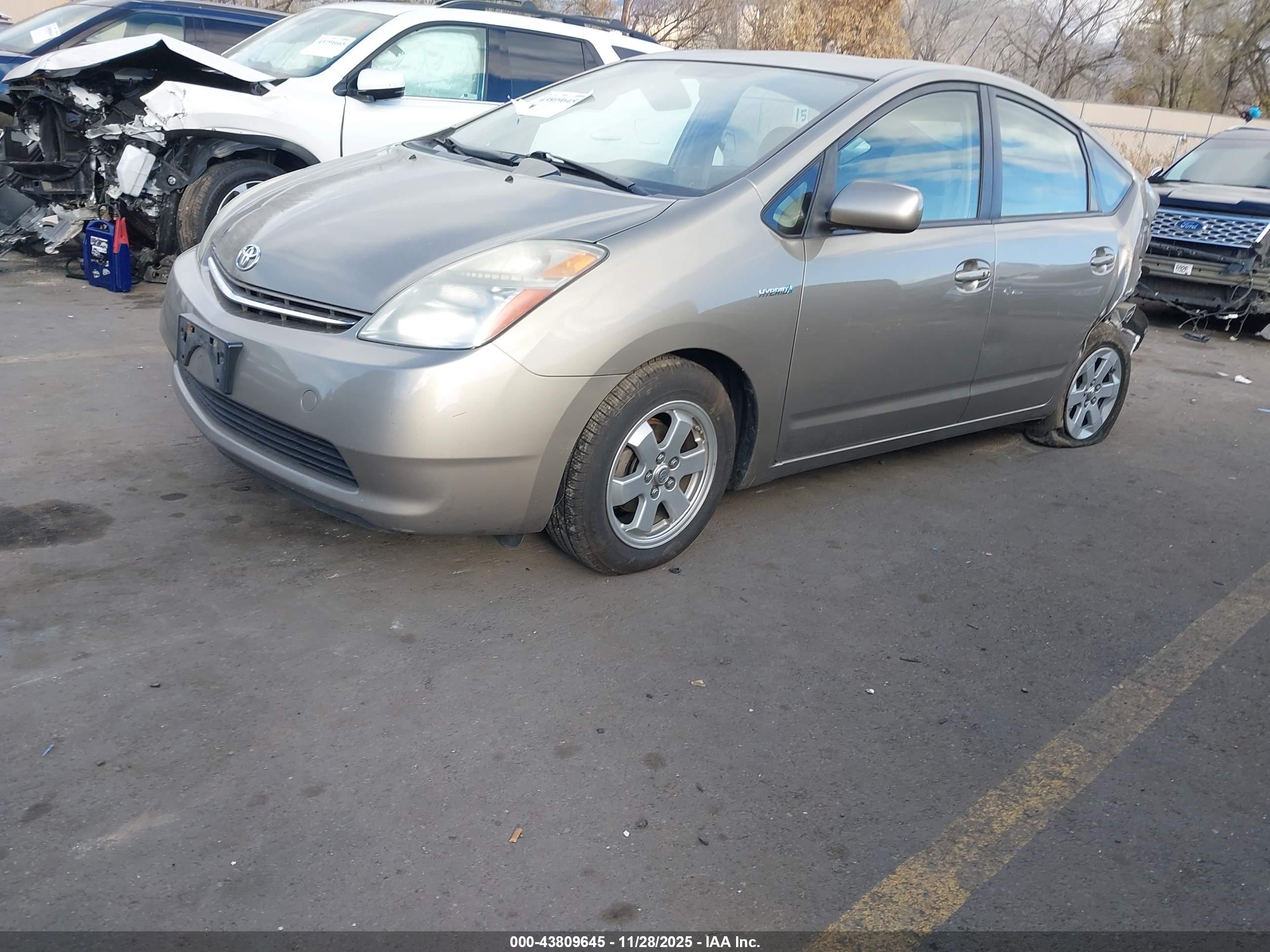 TOYOTA PRIUS image 2