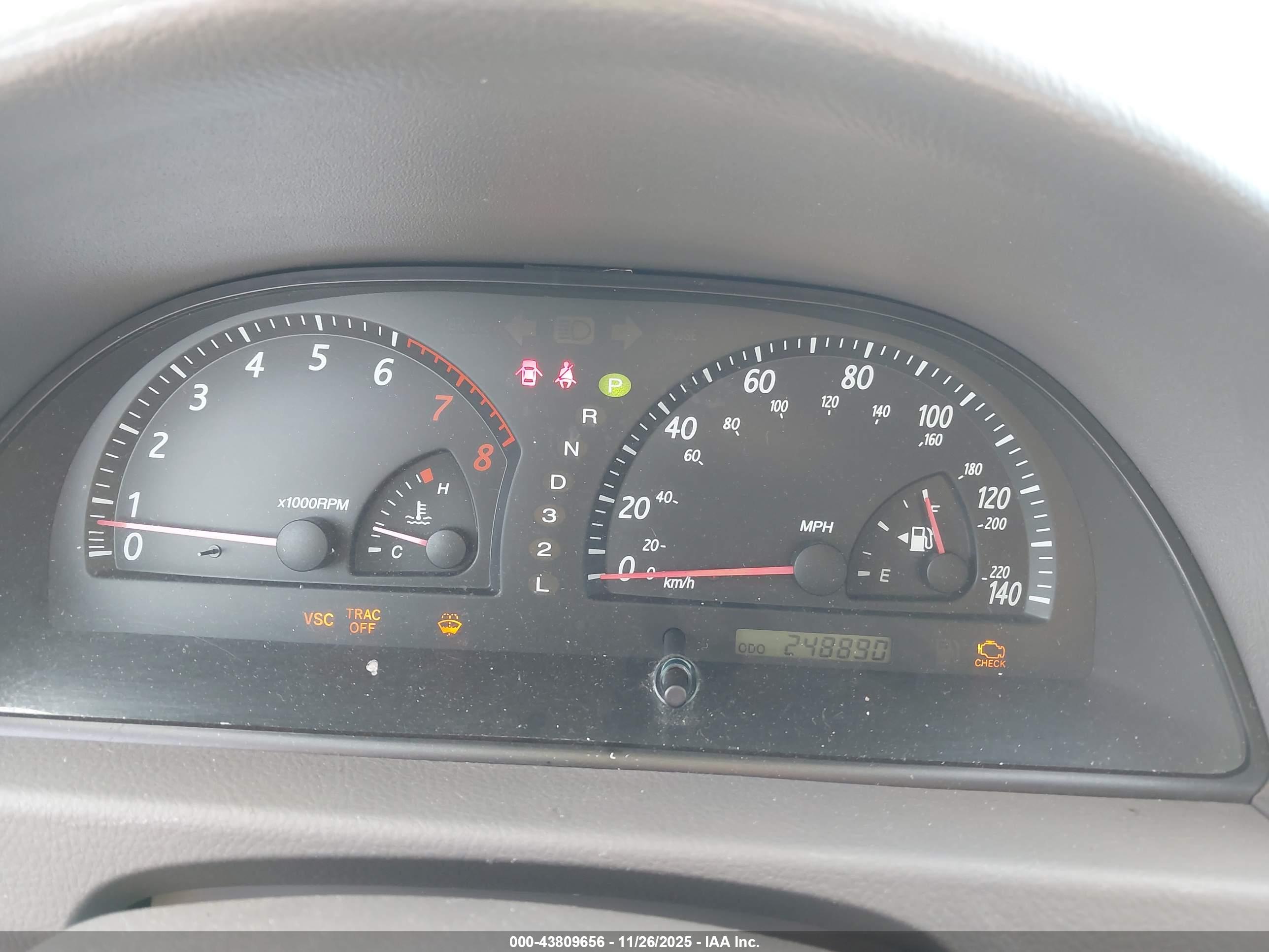 TOYOTA CAMRY image 7
