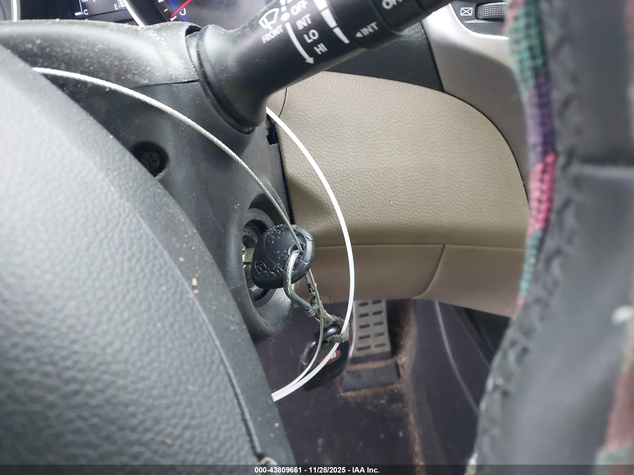 HYUNDAI ELANTRA image 11