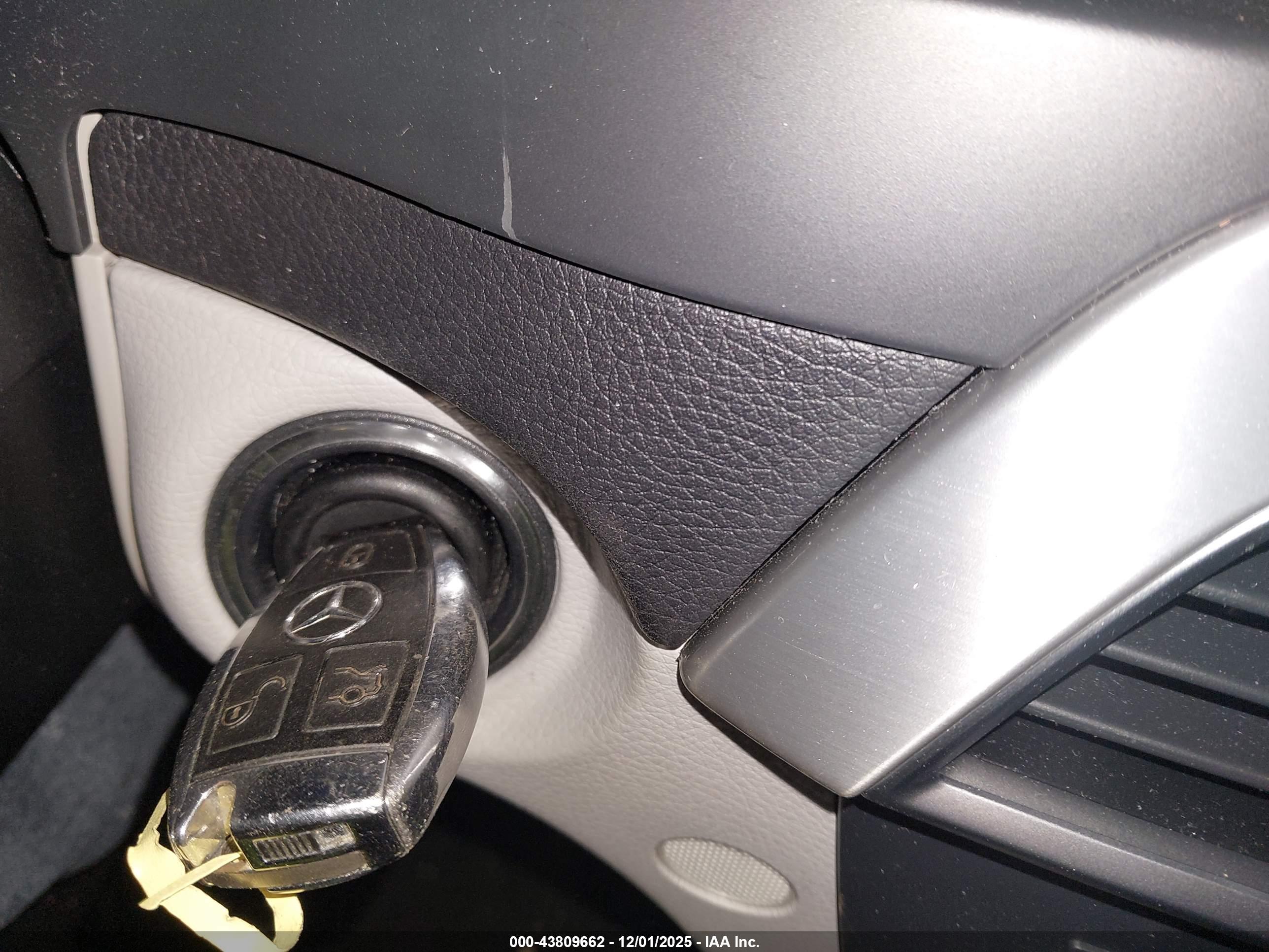 MERCEDES-BENZ C image 11