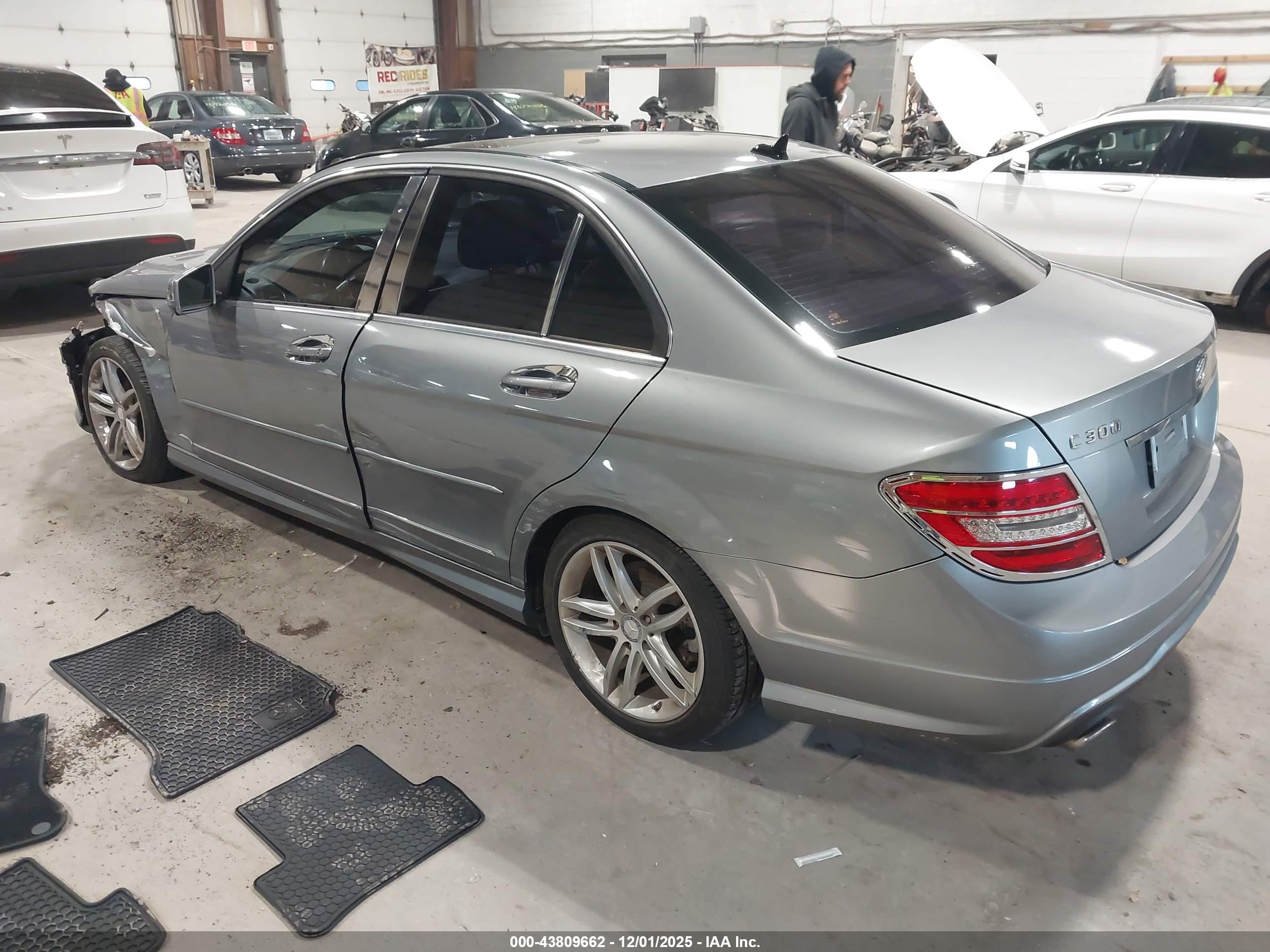 MERCEDES-BENZ C image 3