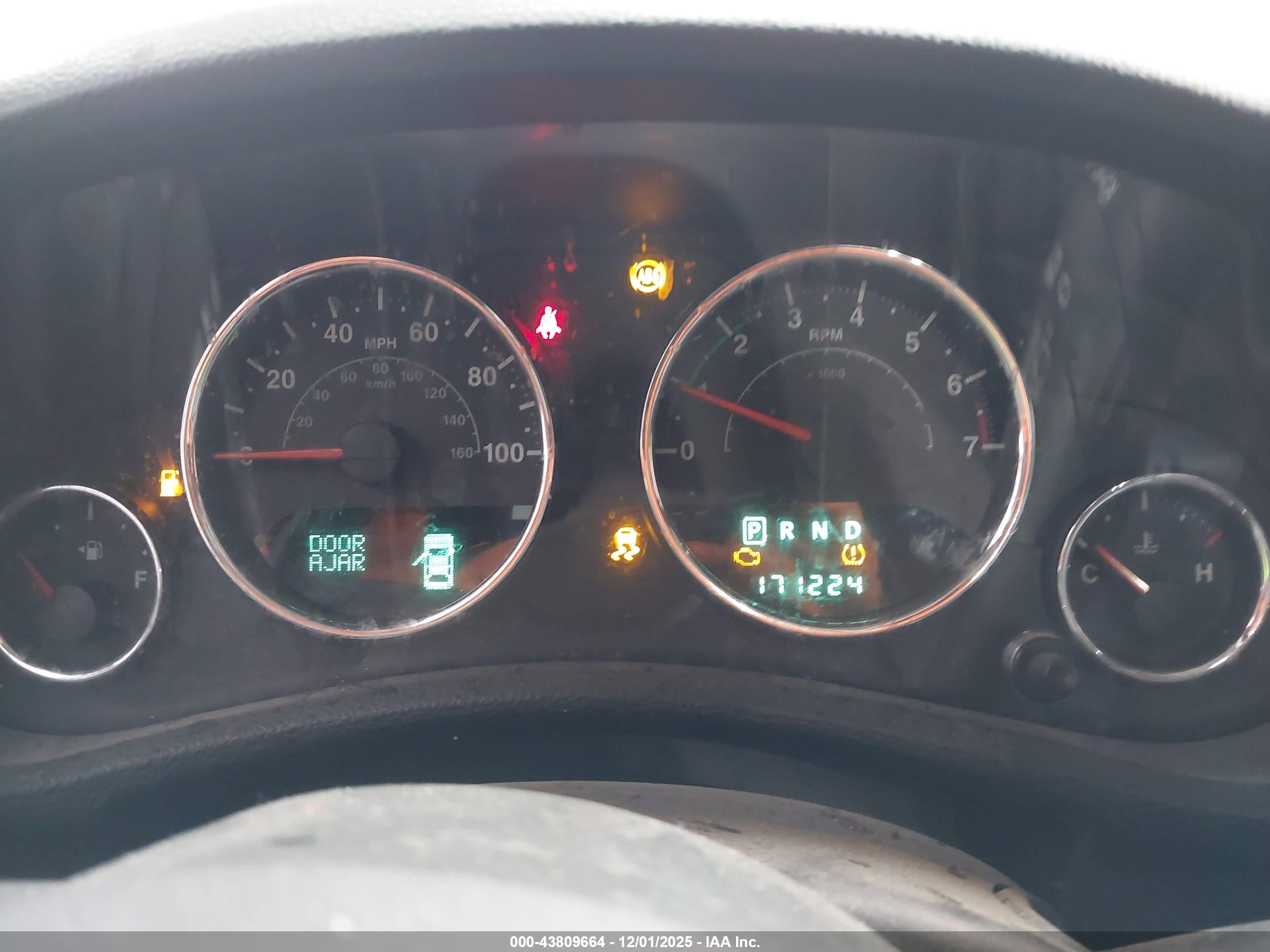 JEEP WRANGLER image 7
