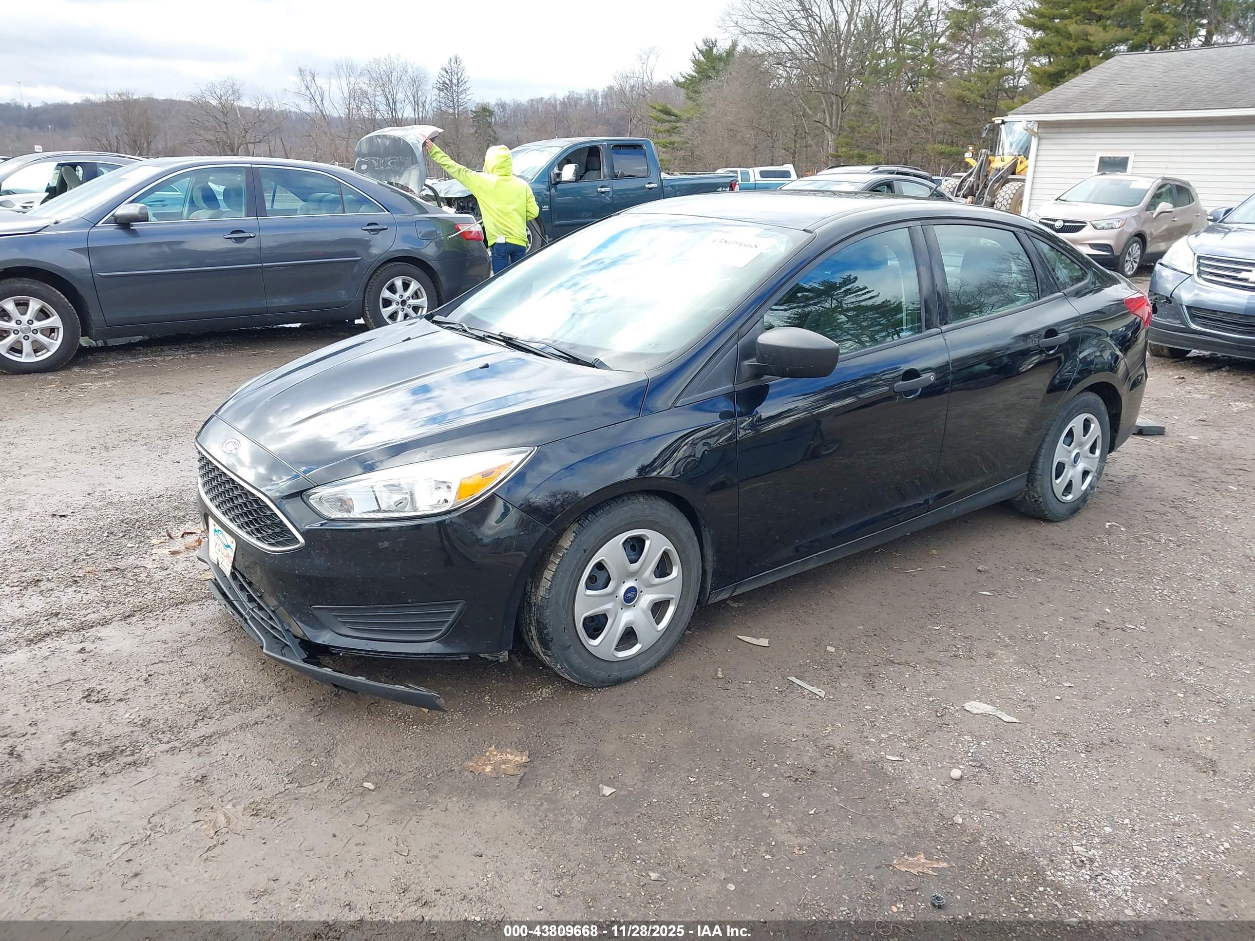 FORD FOCUS image 2