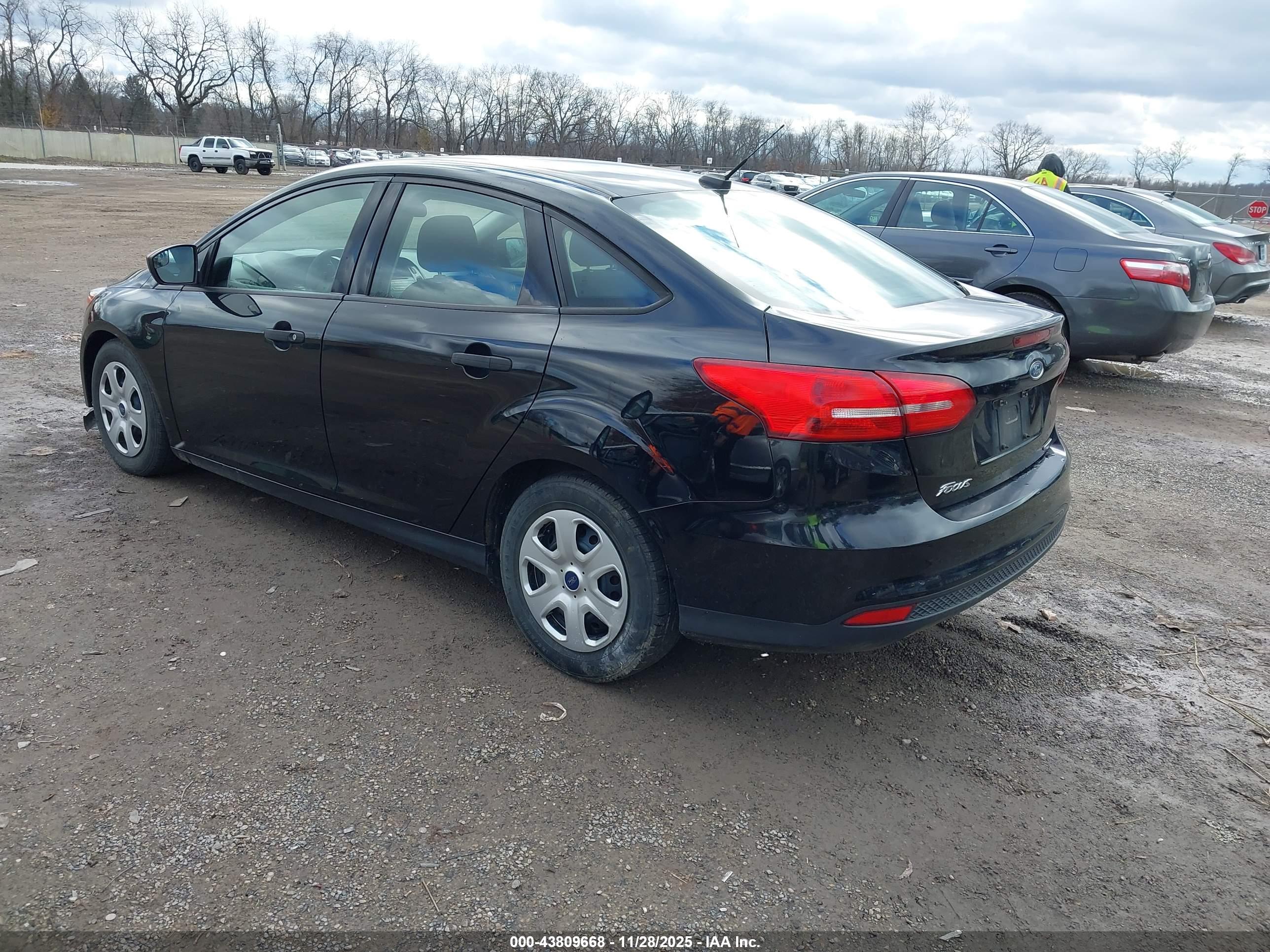 FORD FOCUS image 3