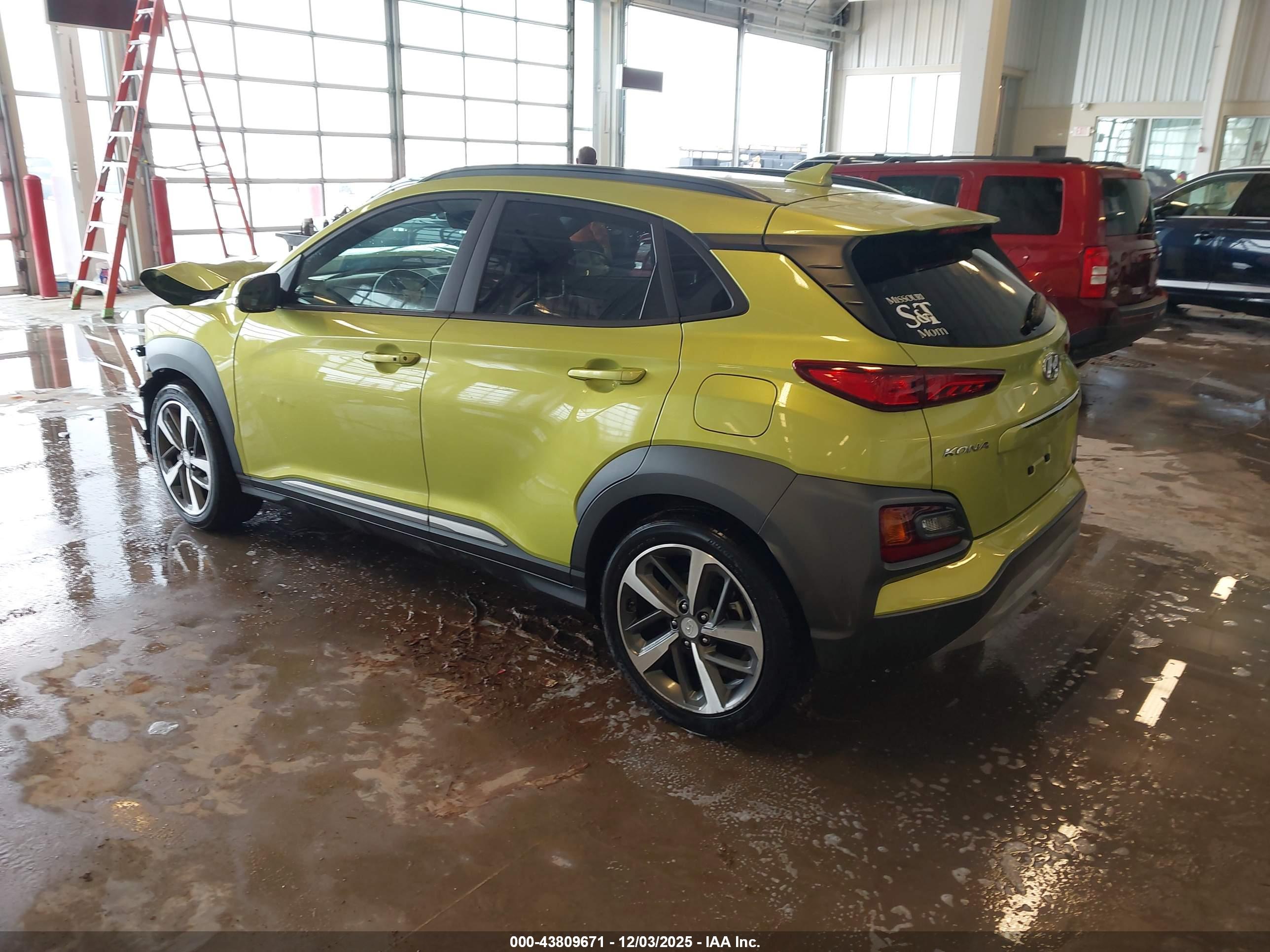 HYUNDAI KONA image 3