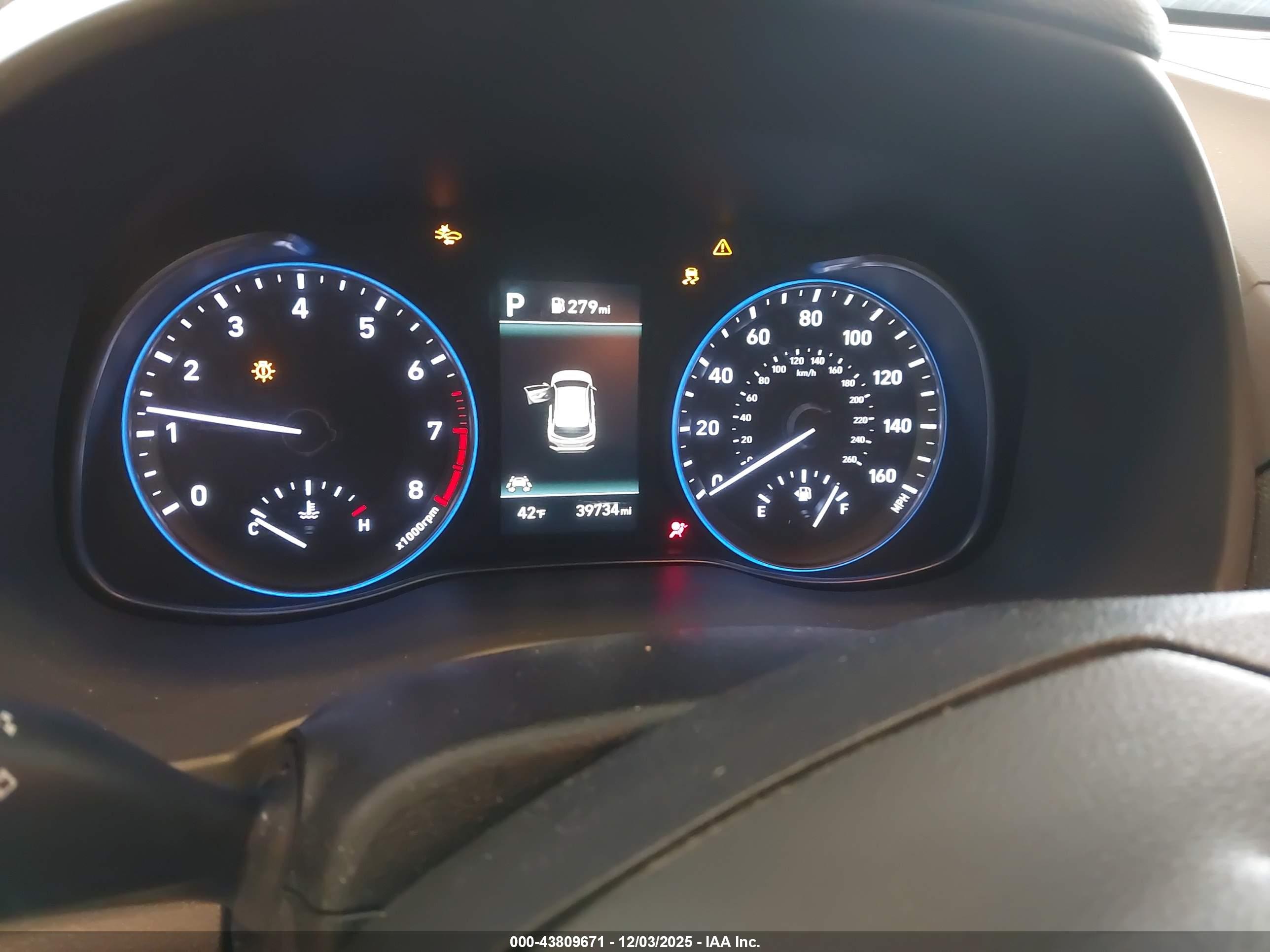 HYUNDAI KONA image 7