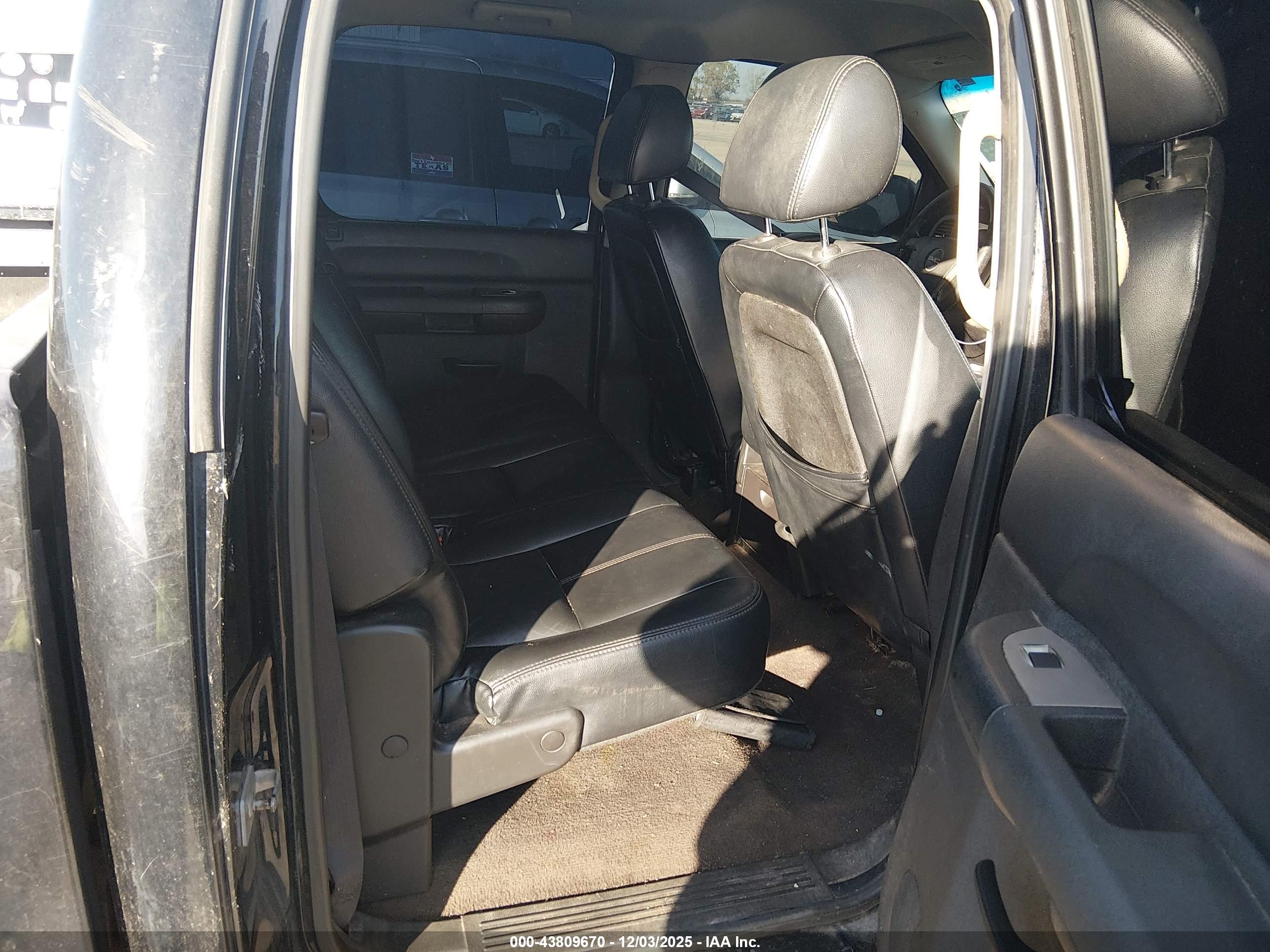 GMC SIERRA image 8