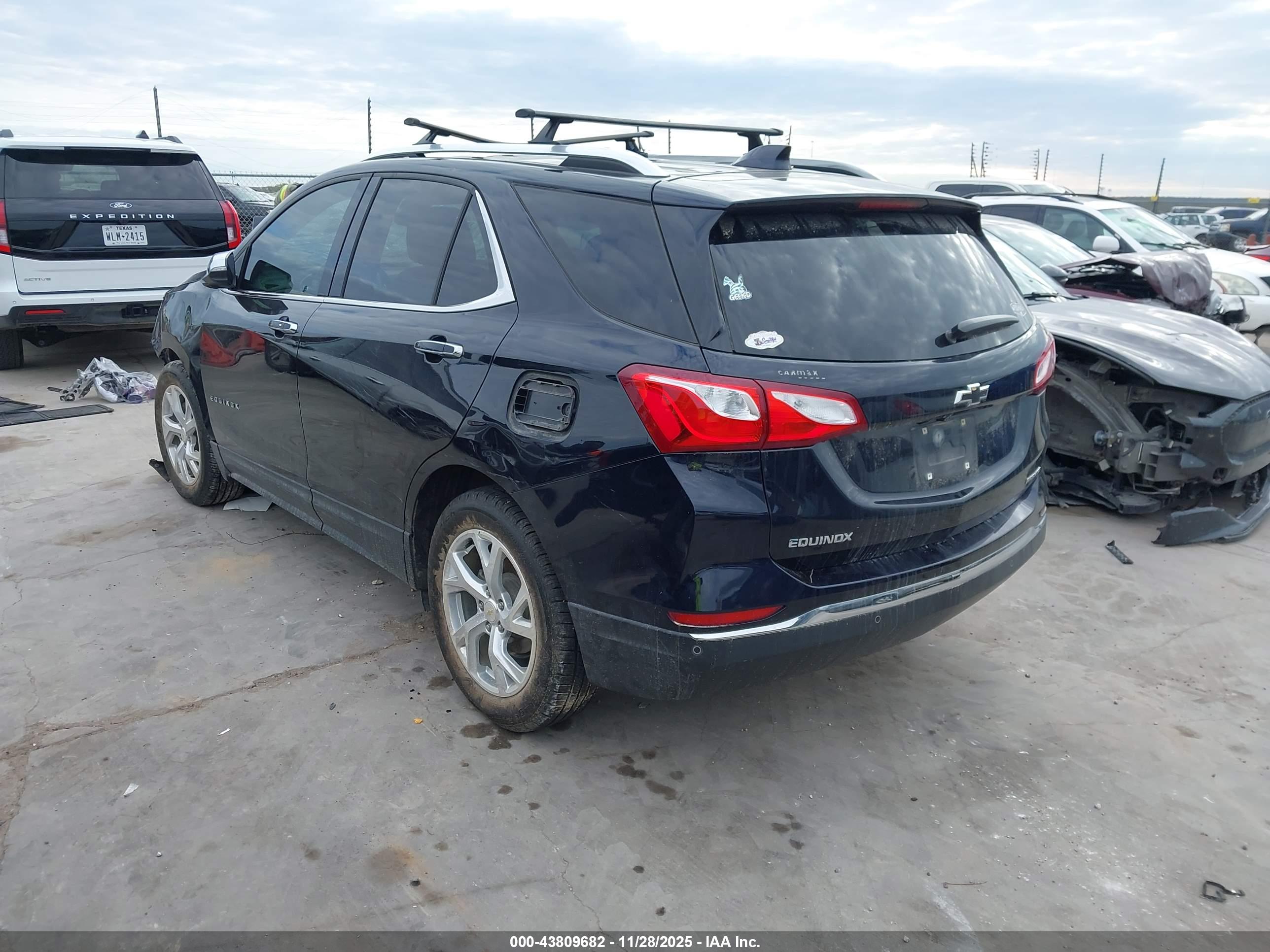CHEVROLET EQUINOX image 3