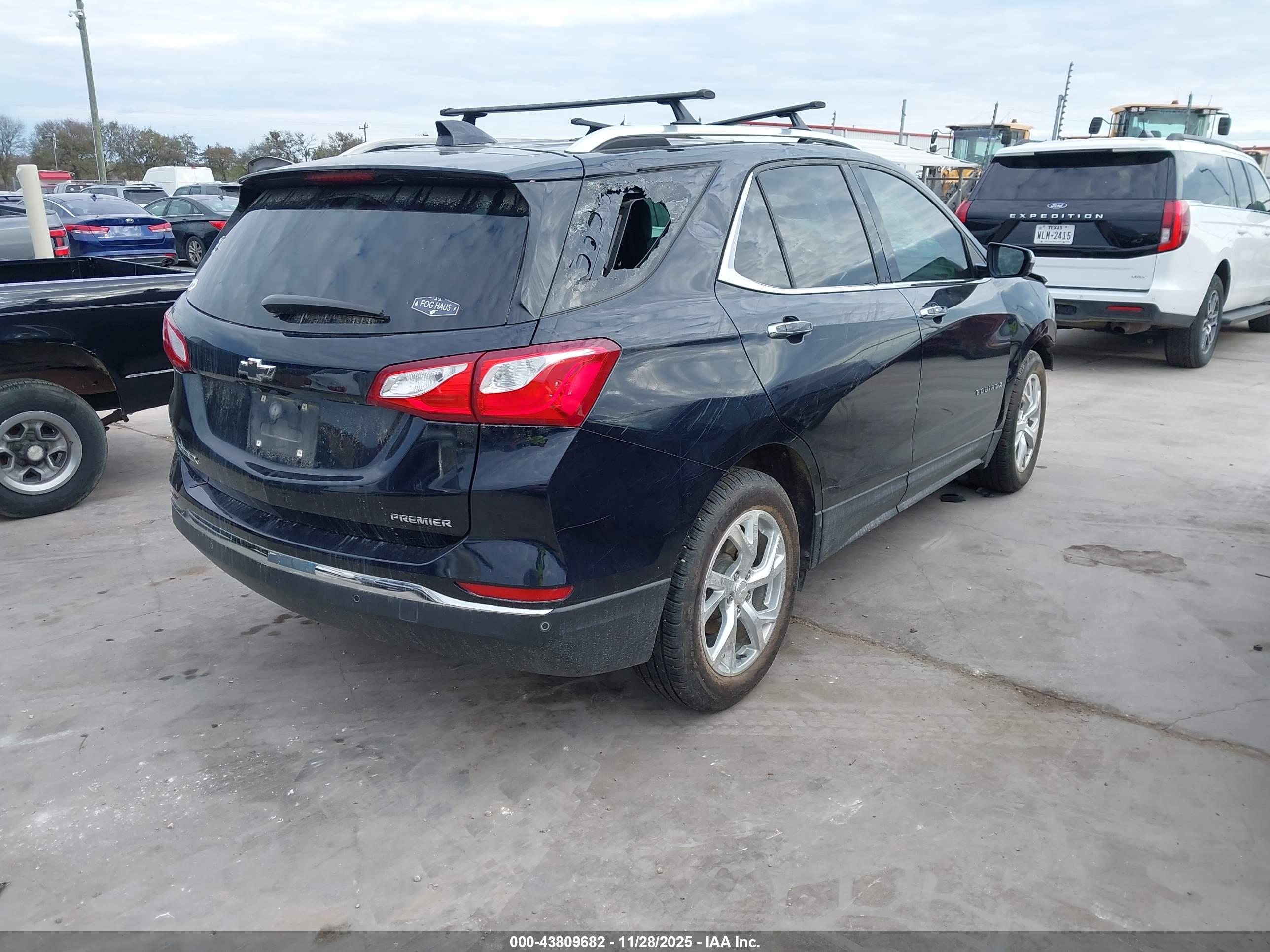 CHEVROLET EQUINOX image 4