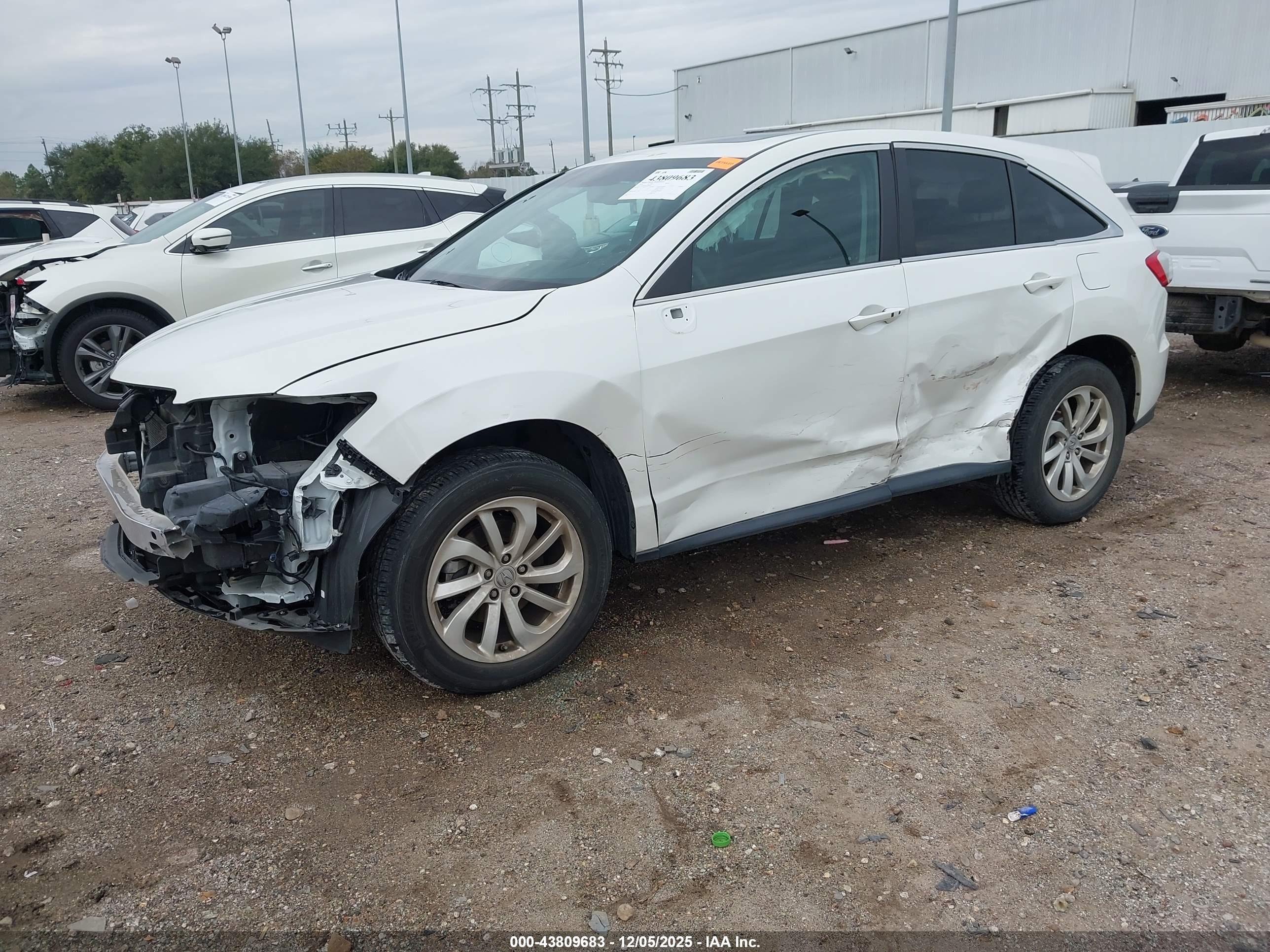 ACURA RDX image 2