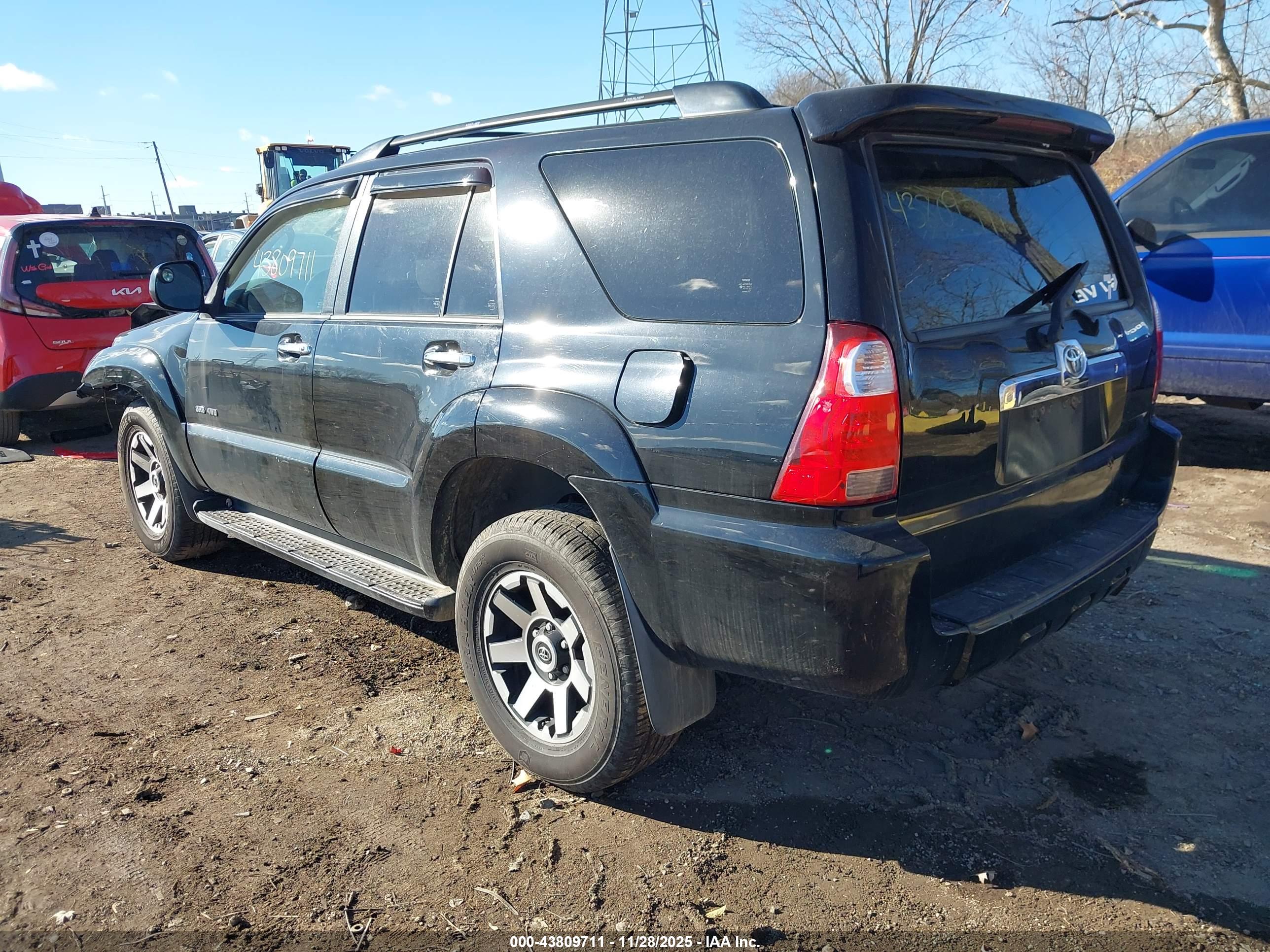 TOYOTA 4RUNNER image 3