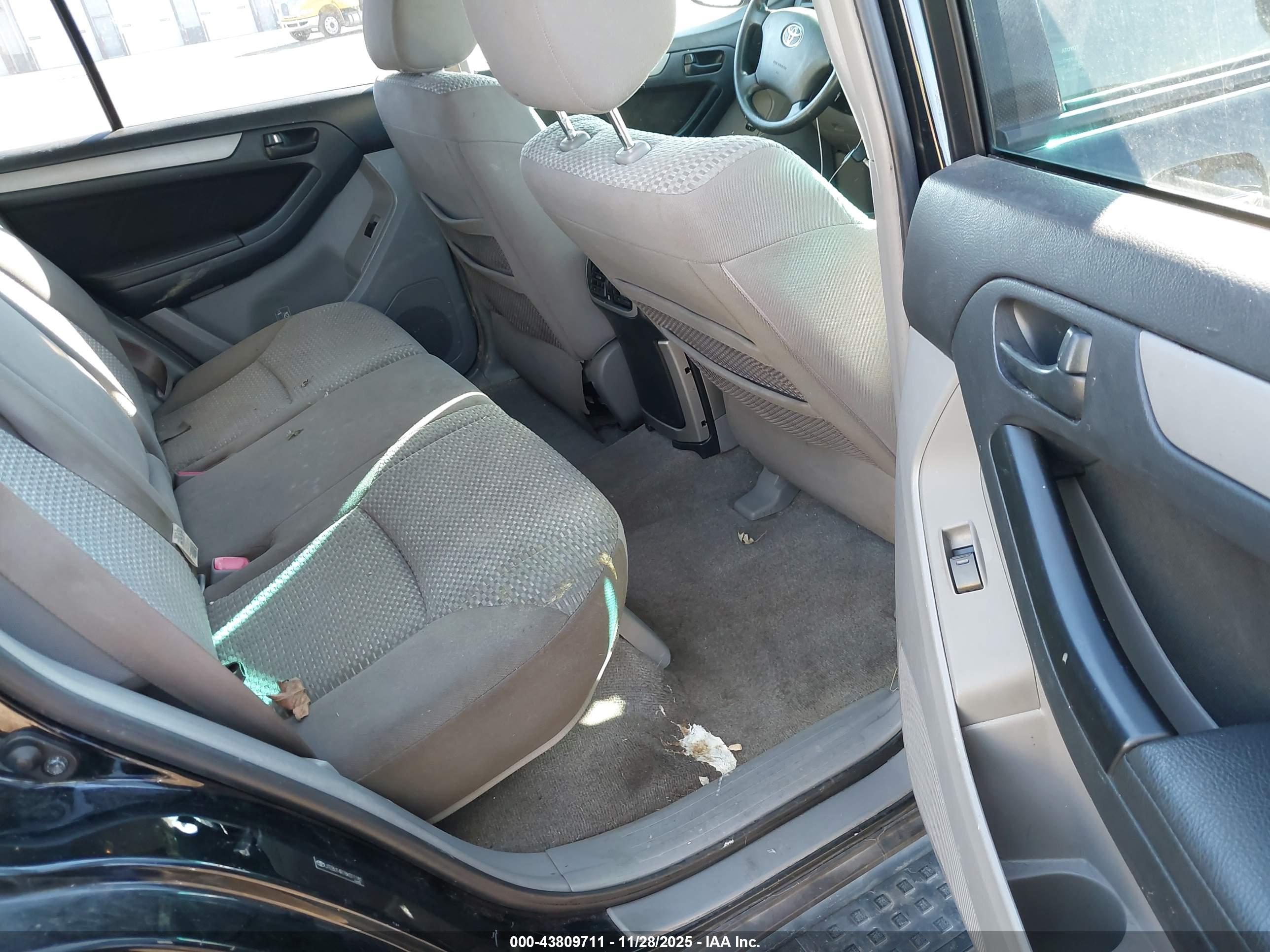 TOYOTA 4RUNNER image 8