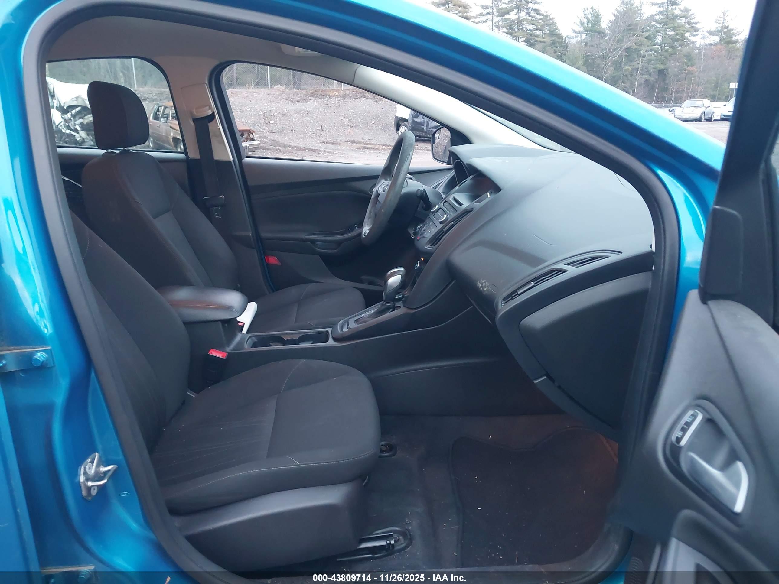 FORD FOCUS image 5