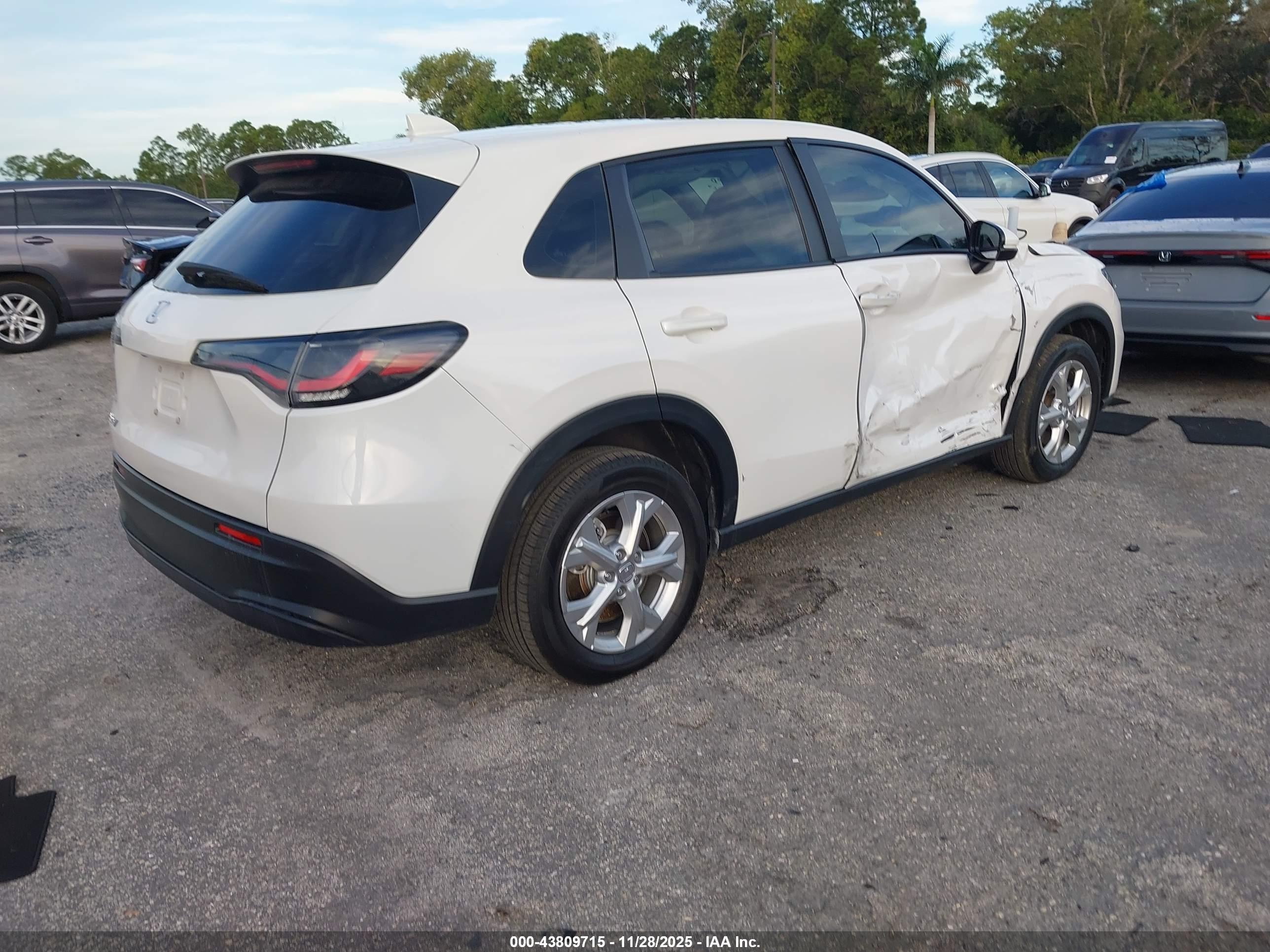 HONDA HR-V image 4
