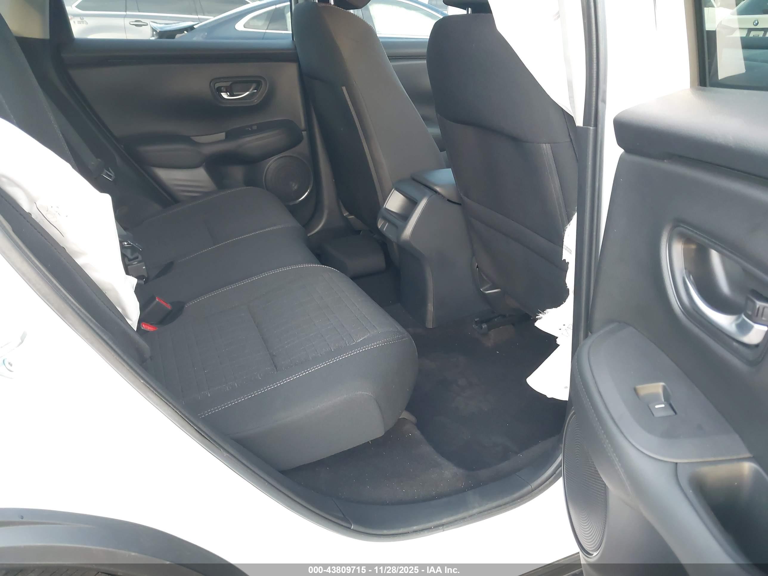 HONDA HR-V image 8