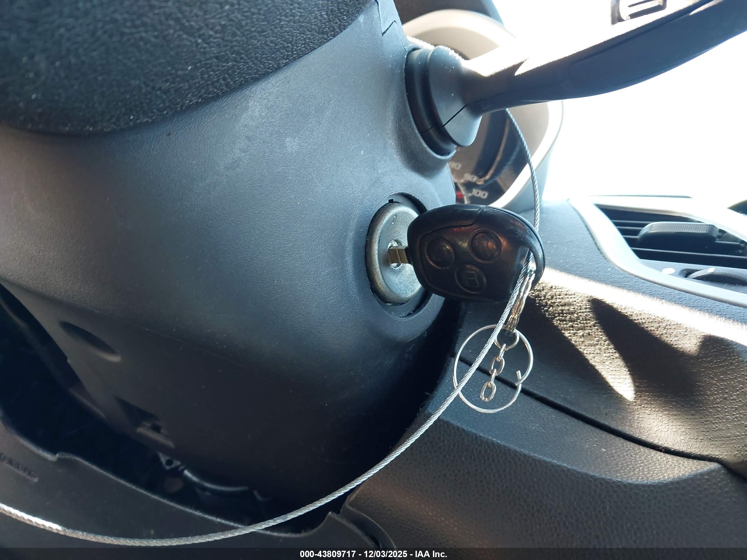 FORD FIESTA image 11