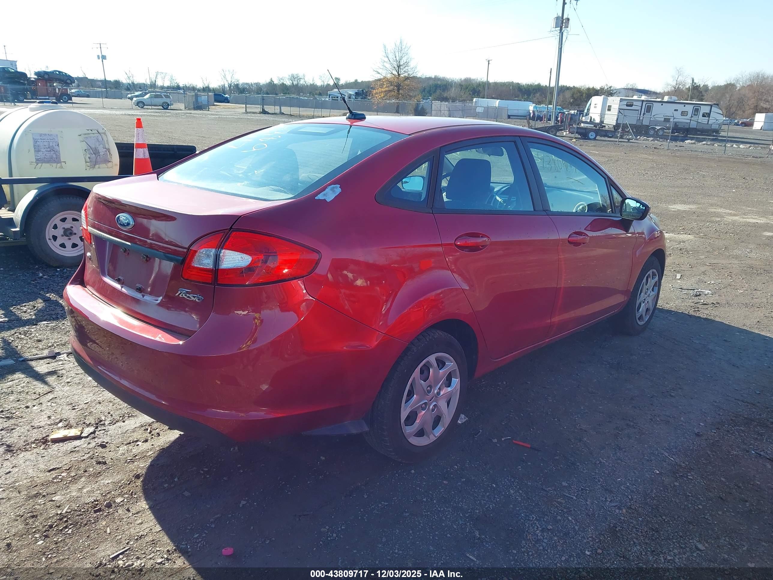 FORD FIESTA image 4
