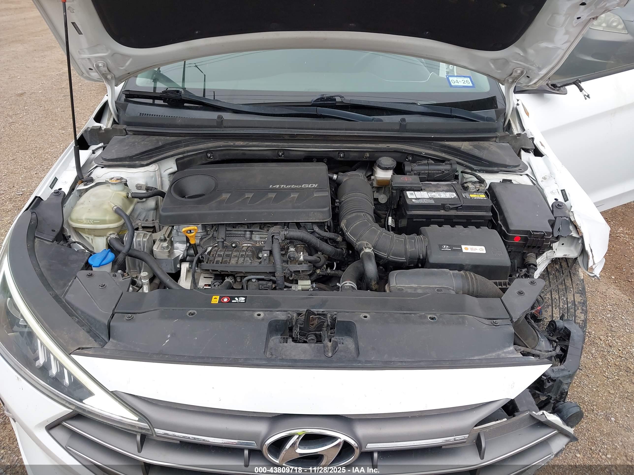 HYUNDAI ELANTRA image 10