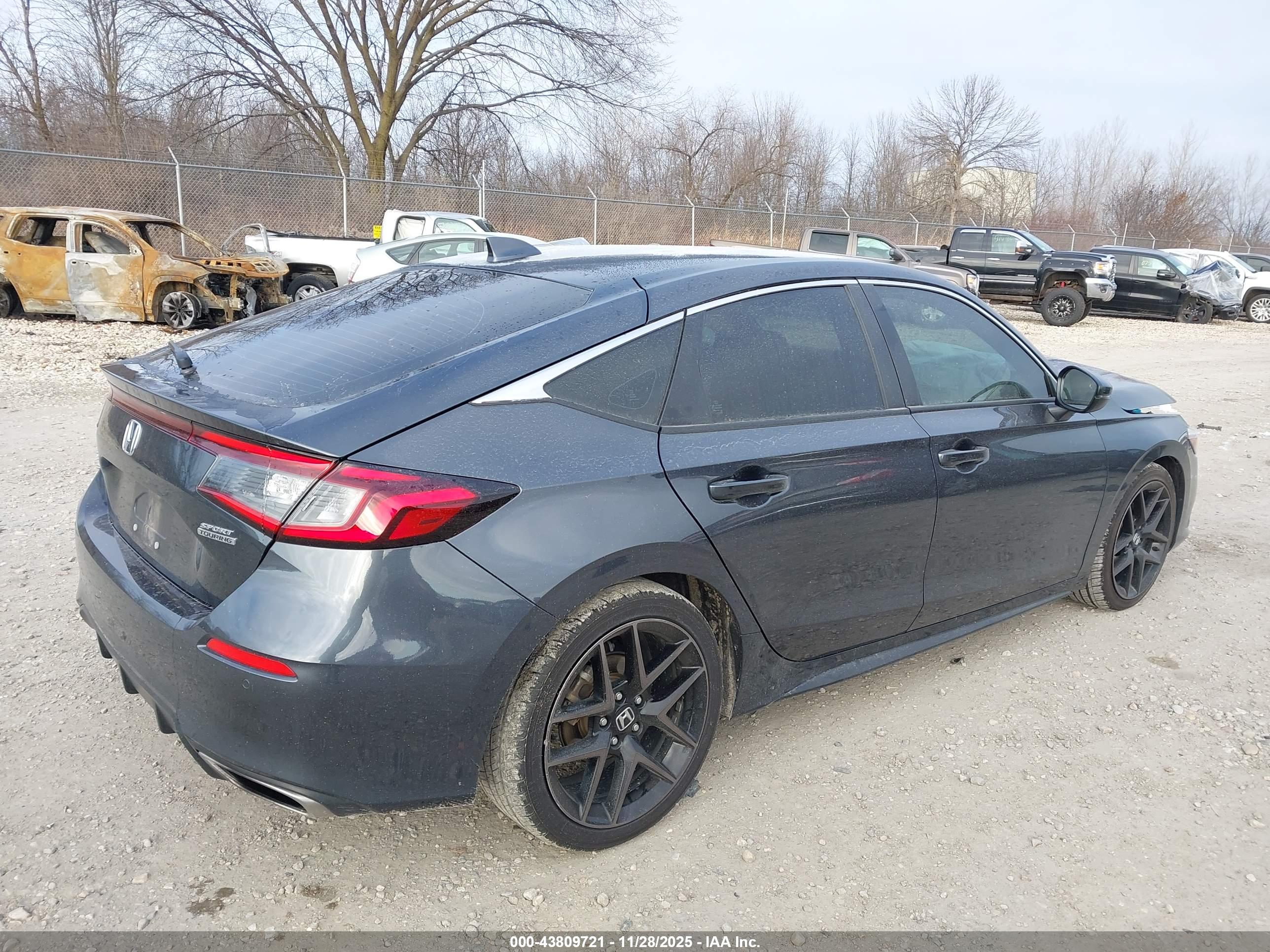 HONDA CIVIC image 4