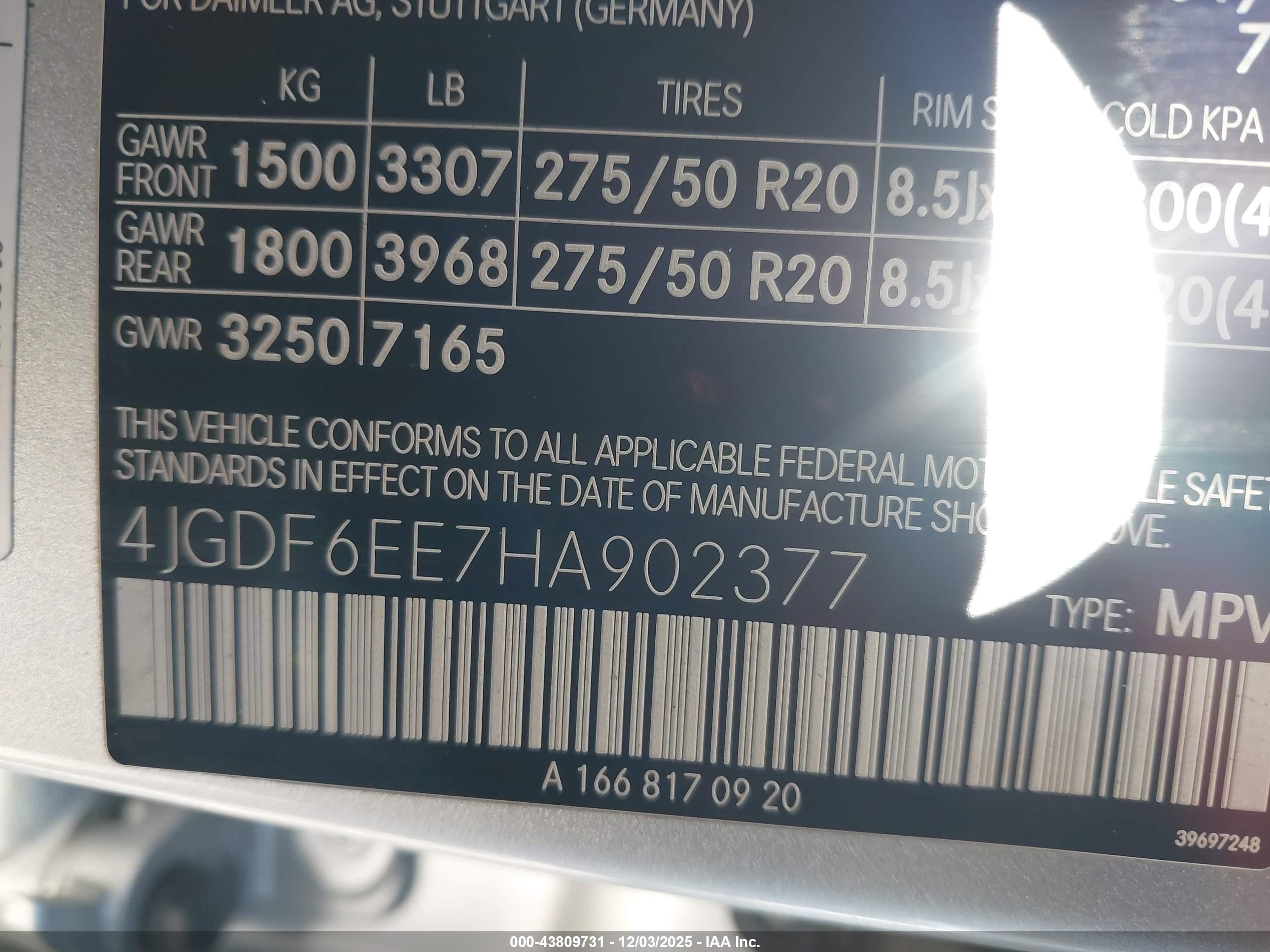 MERCEDES-BENZ GLS image 9