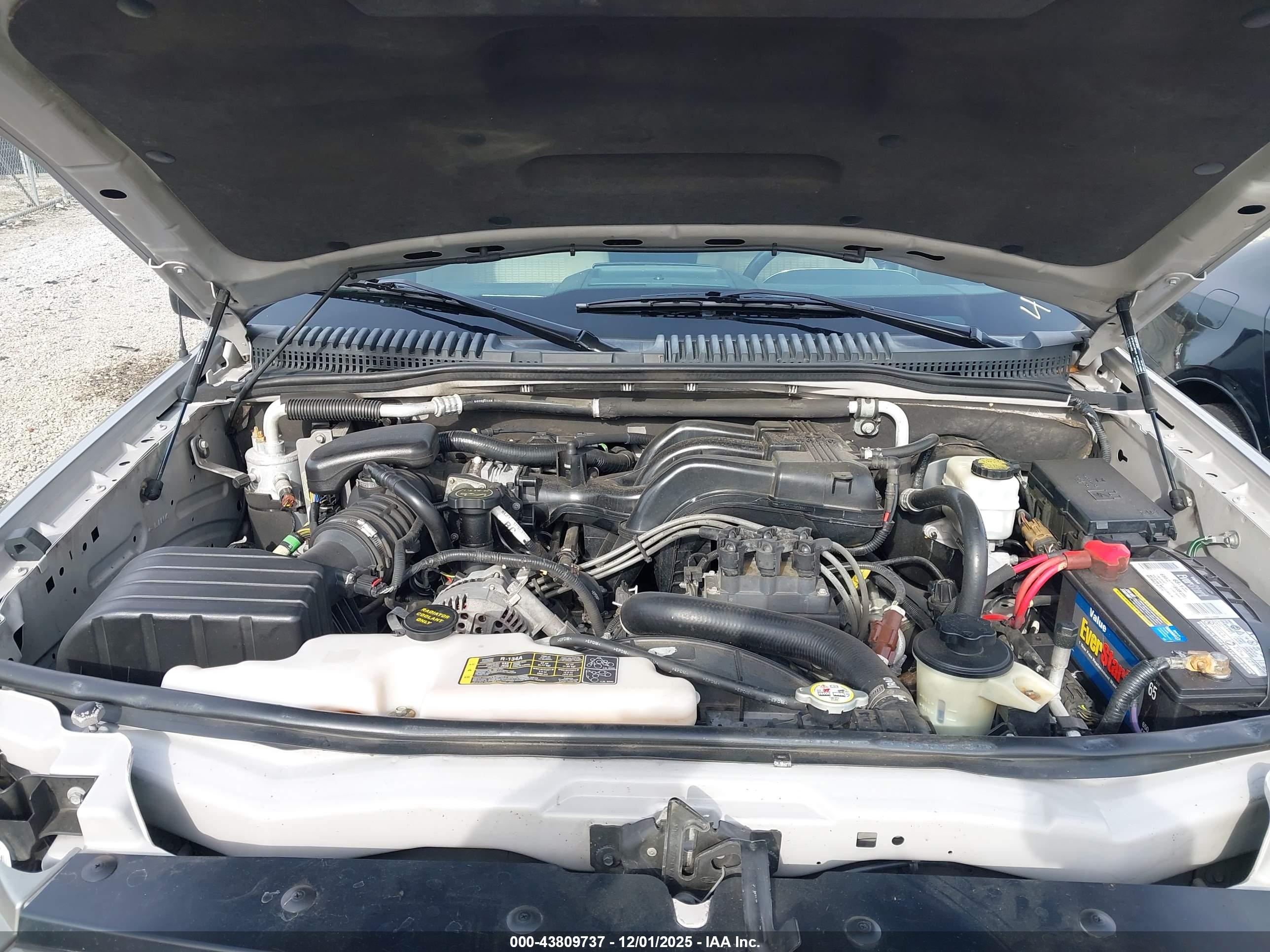 FORD EXPLORER image 10