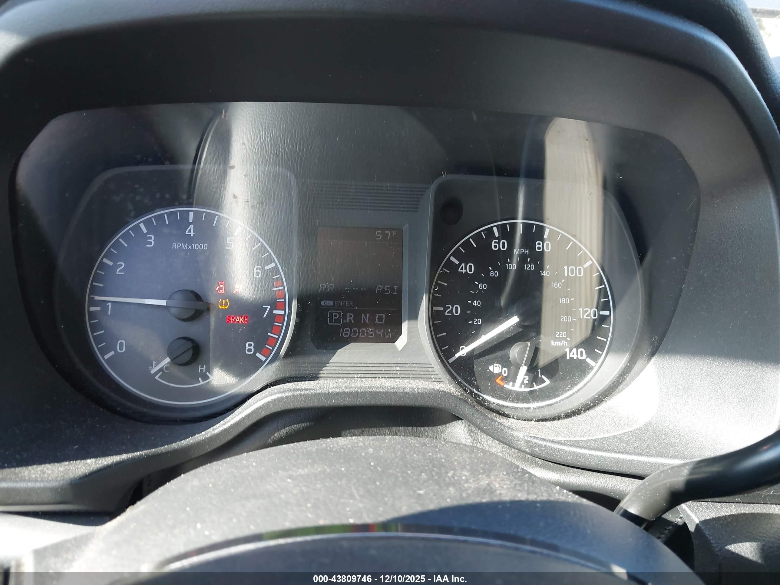 NISSAN TITAN image 7