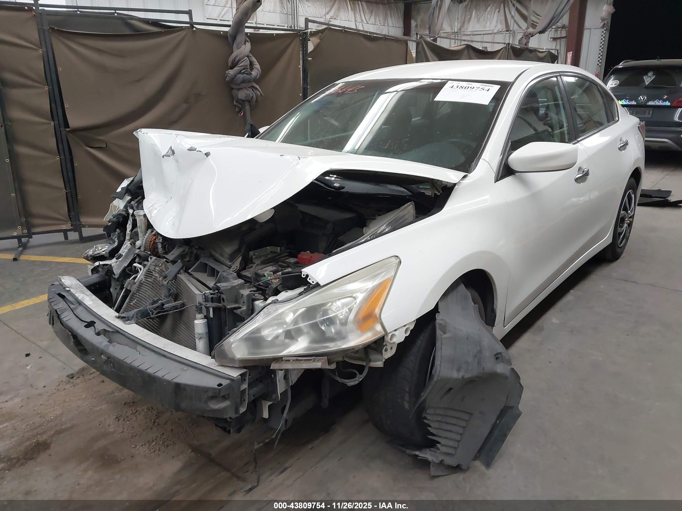 NISSAN ALTIMA image 2