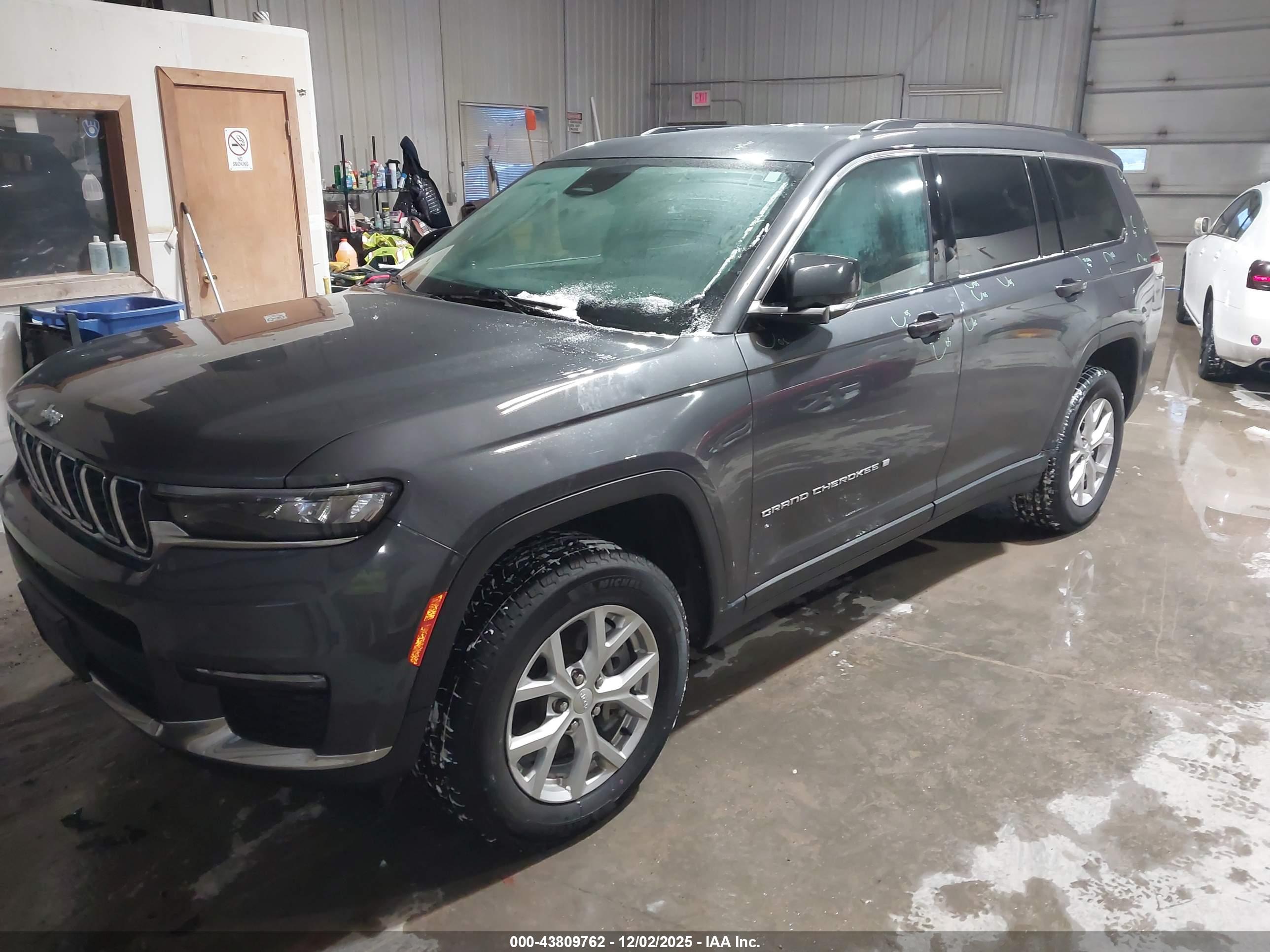 JEEP GRAND image 2