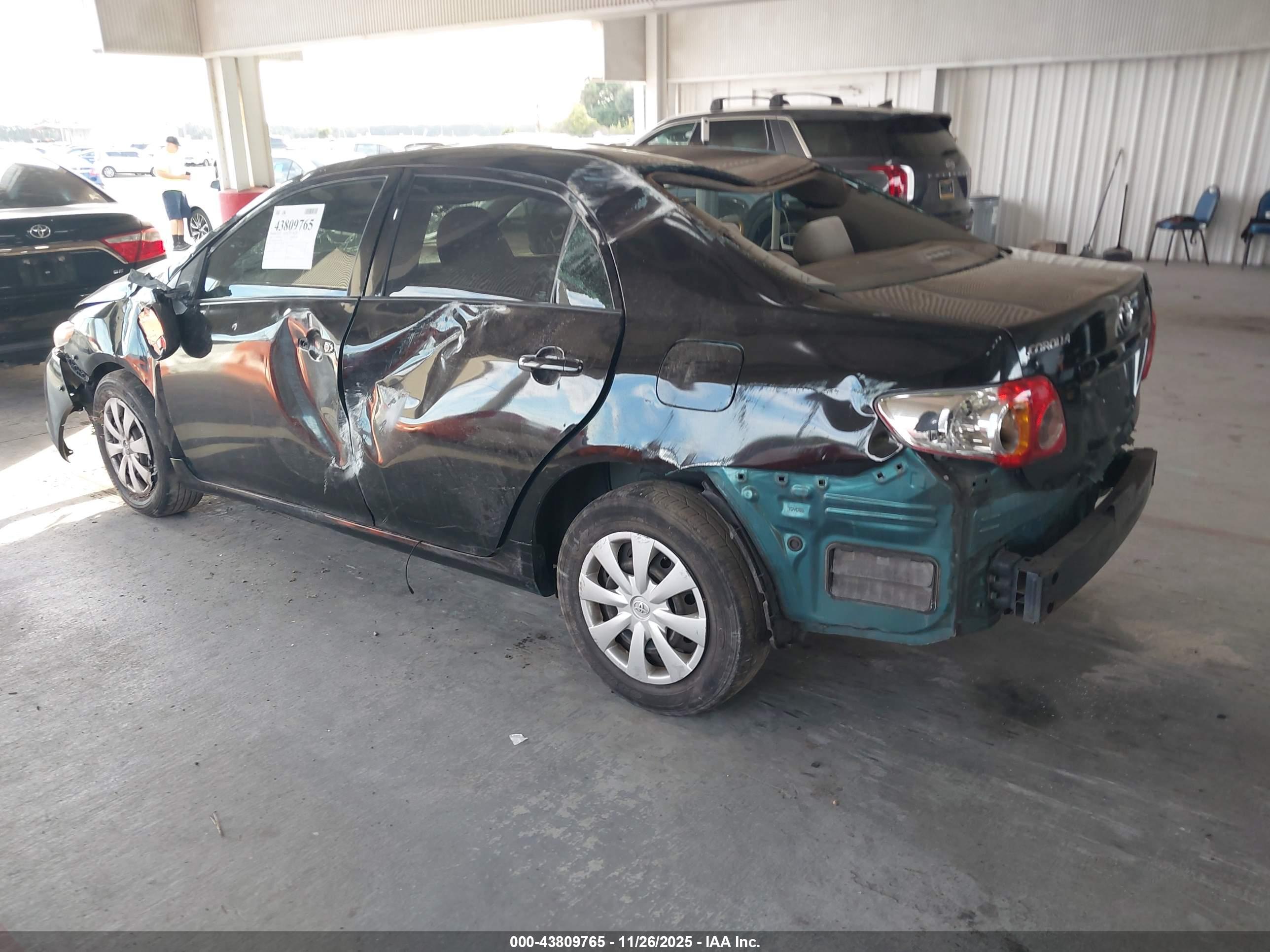 TOYOTA COROLLA image 3