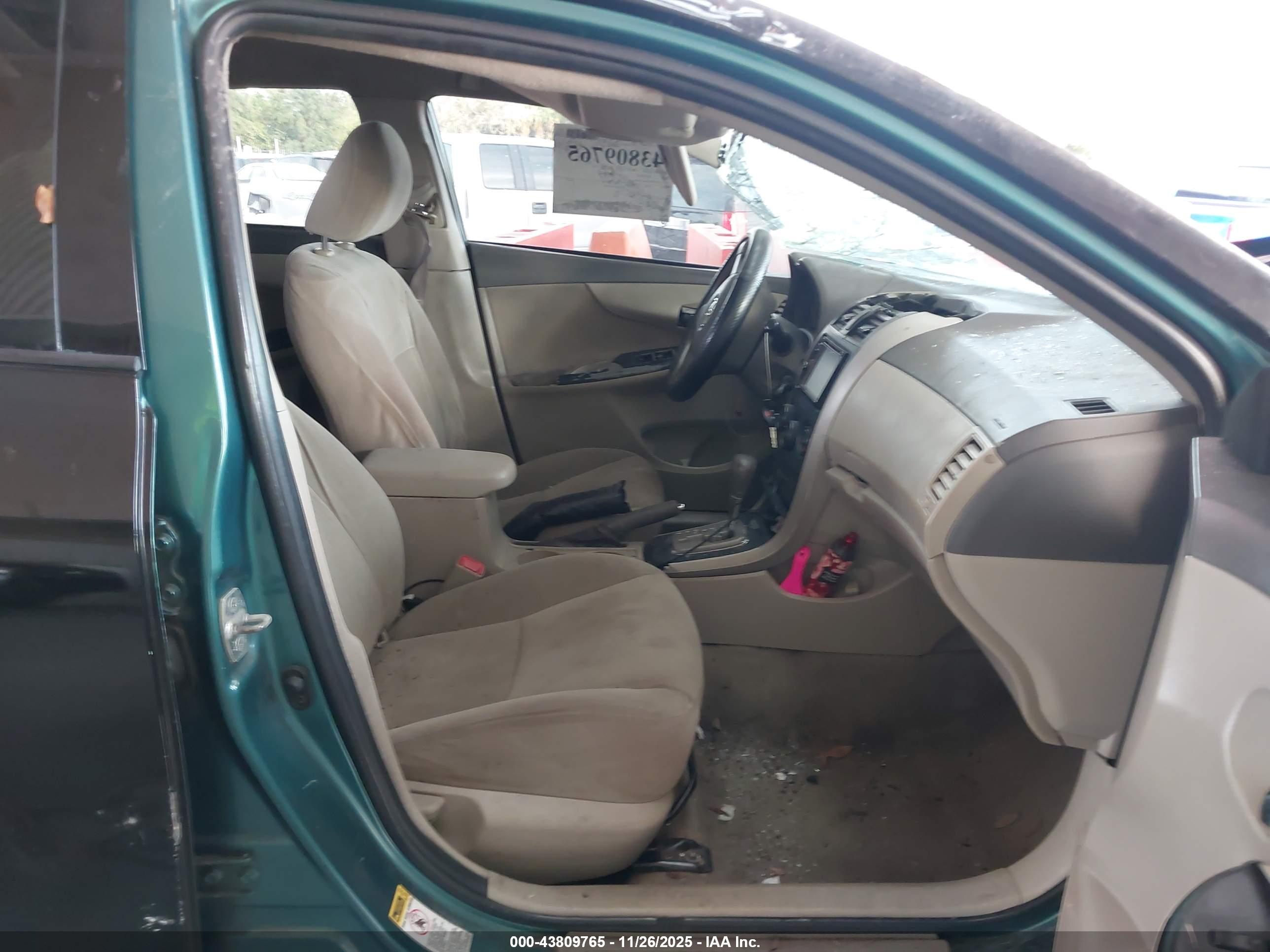 TOYOTA COROLLA image 5