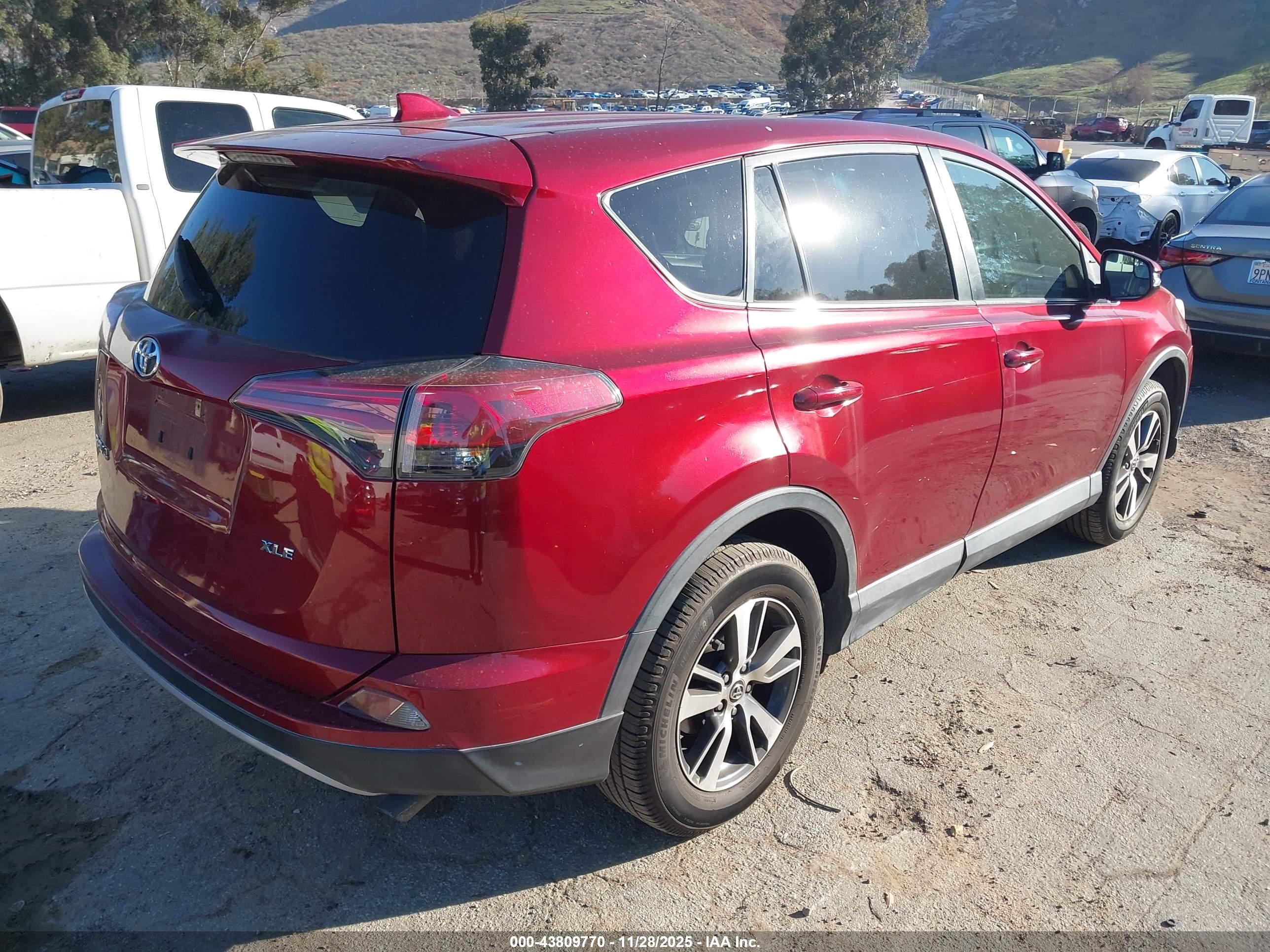 TOYOTA RAV4 image 4