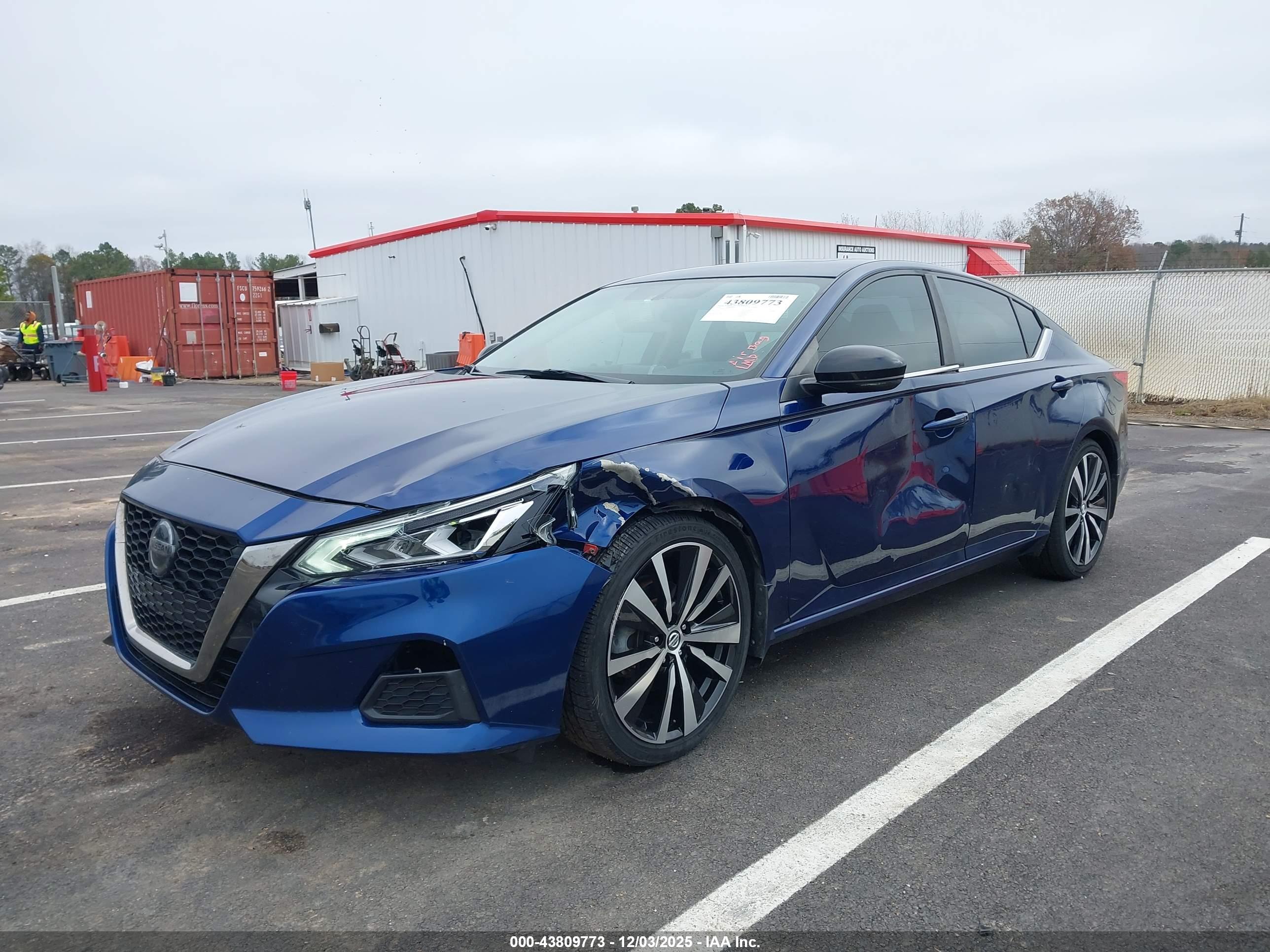 NISSAN ALTIMA image 6