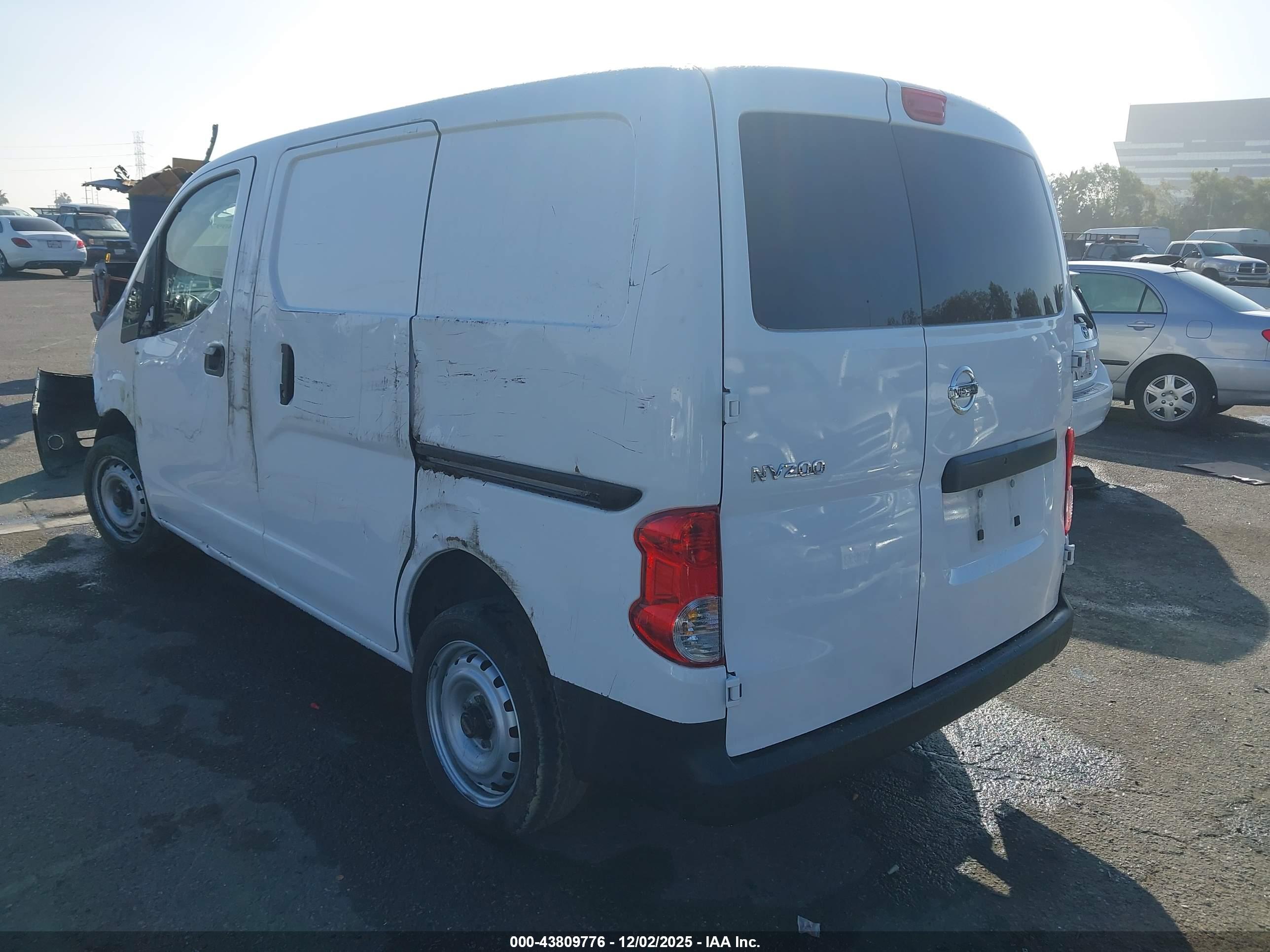 NISSAN NV200 image 3