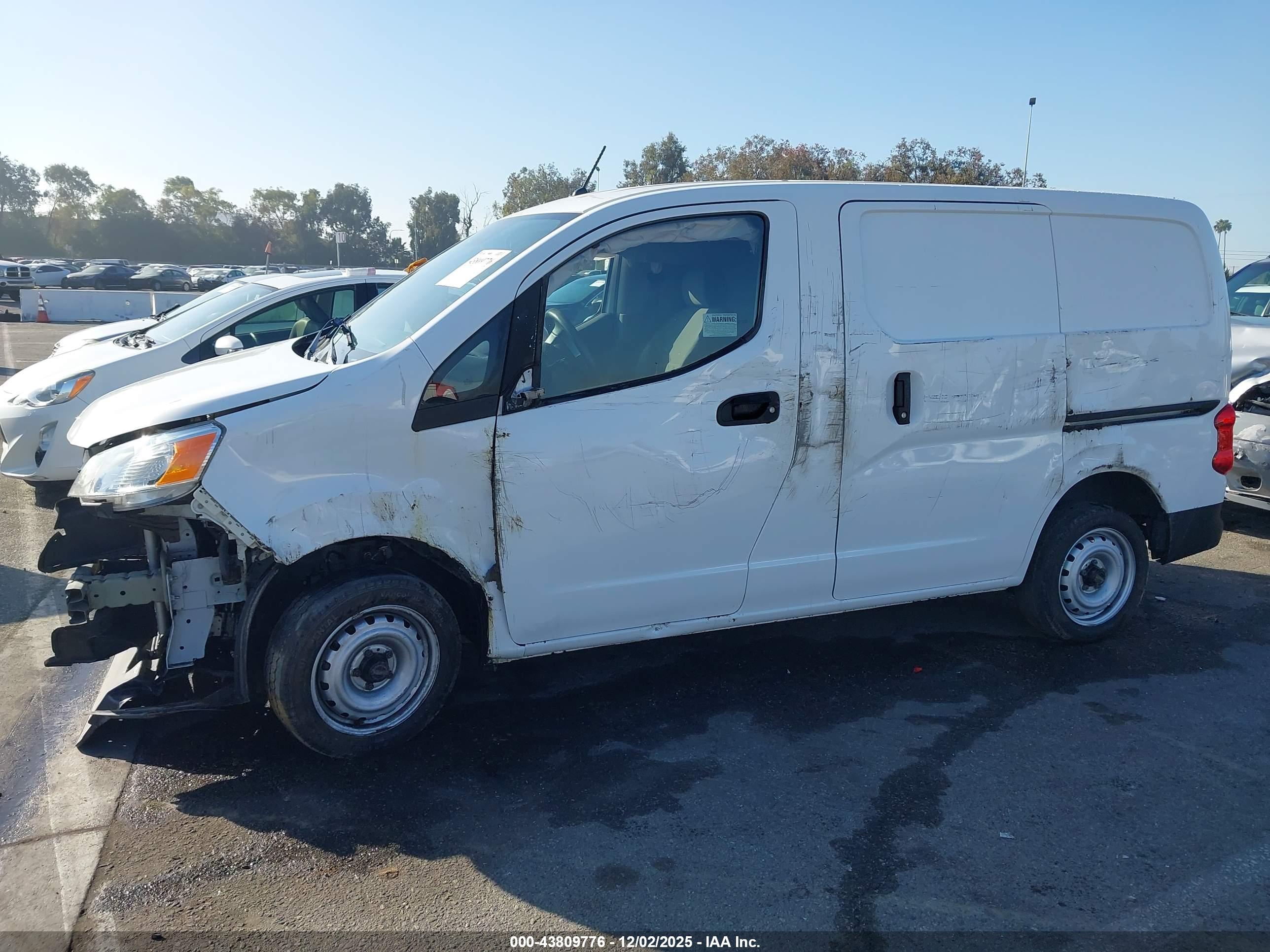NISSAN NV200 image 6