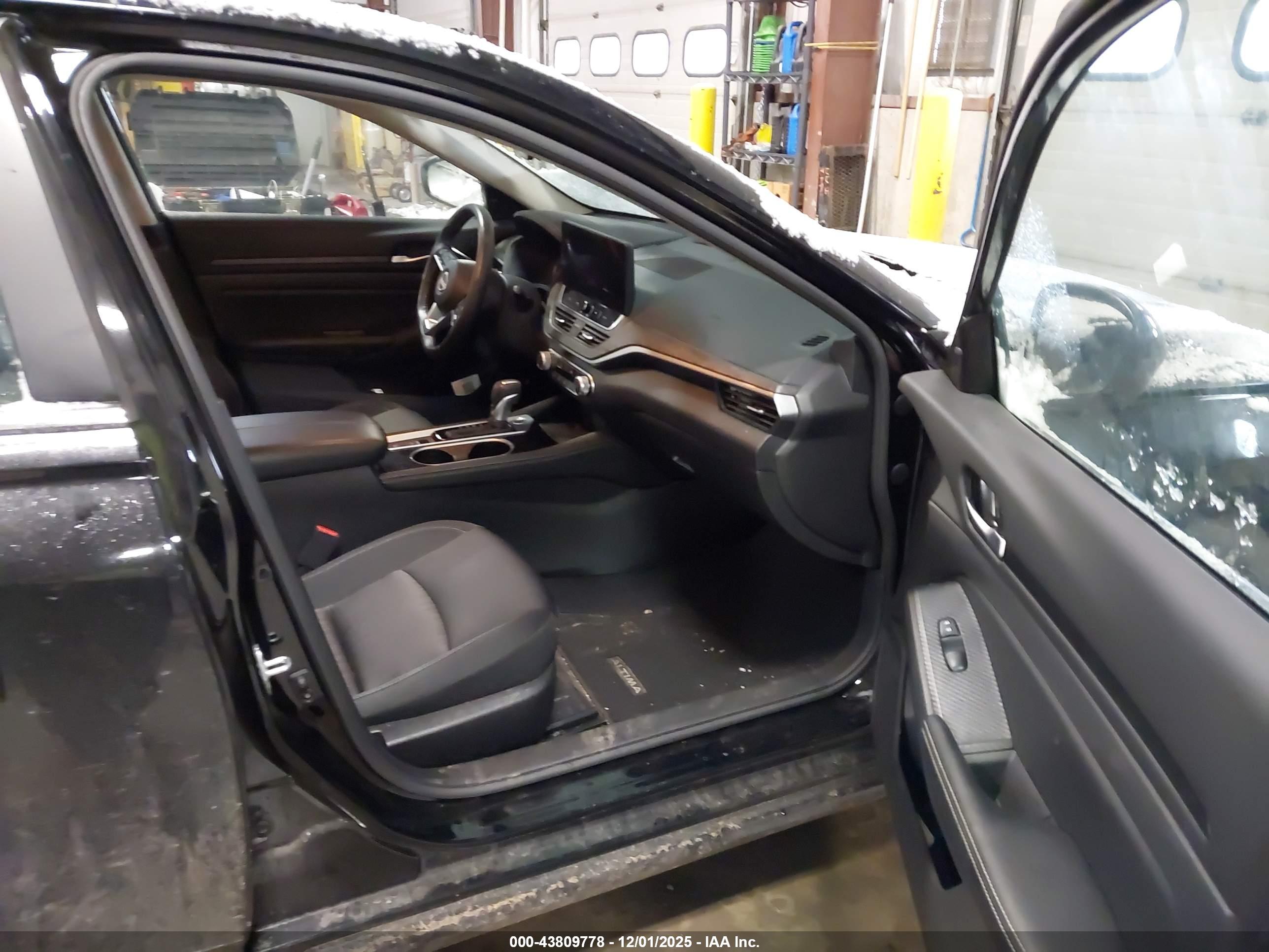 NISSAN ALTIMA image 5