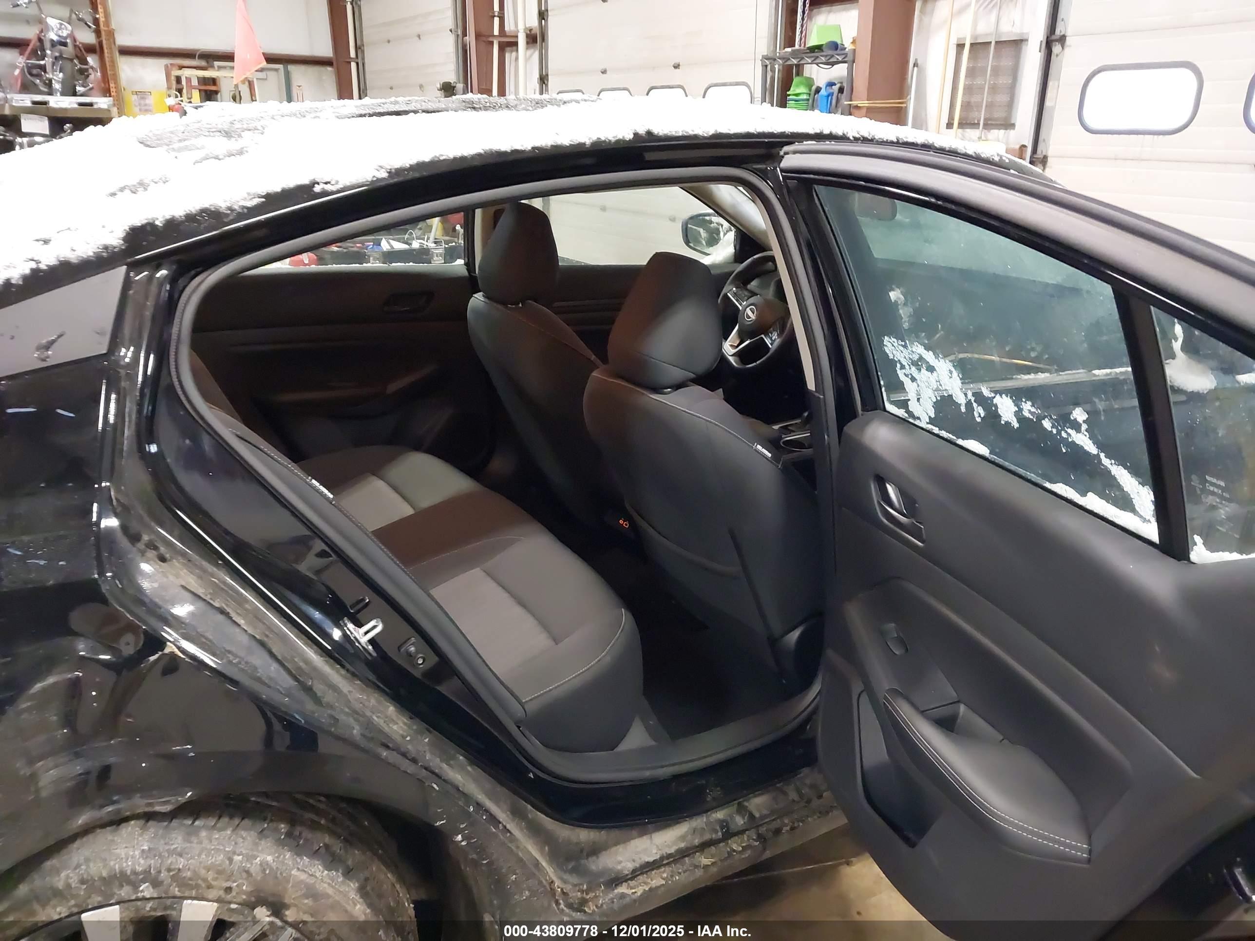 NISSAN ALTIMA image 8