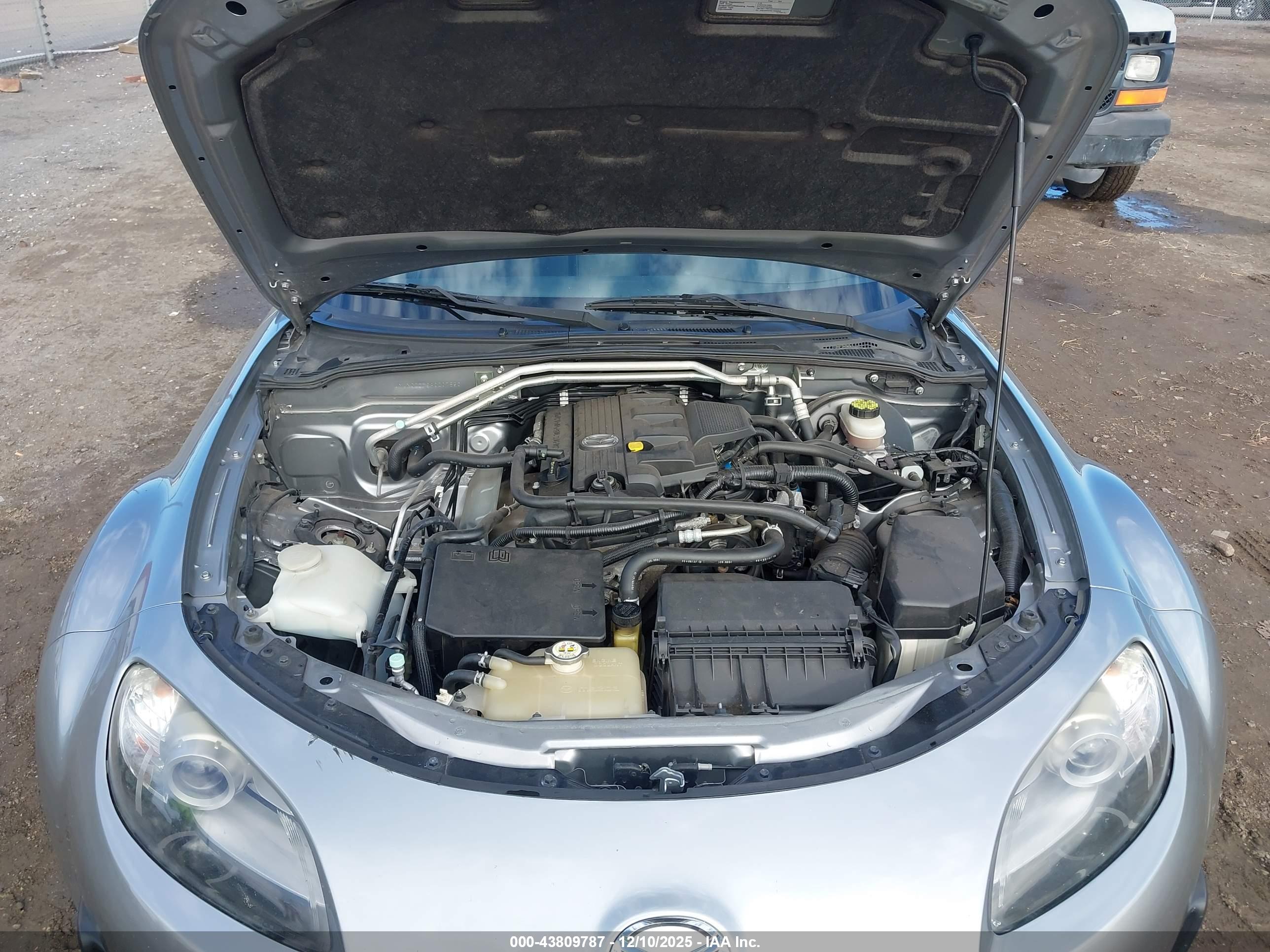 MAZDA MX-5 image 10