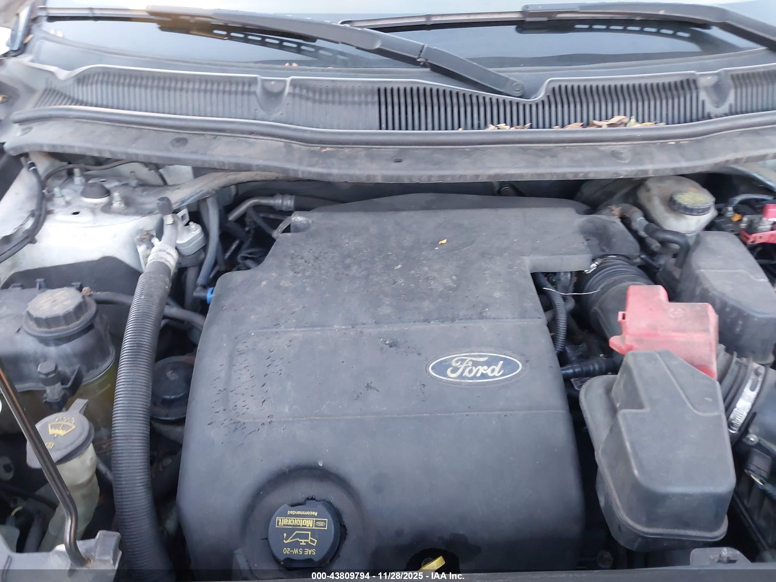 FORD EXPLORER image 10
