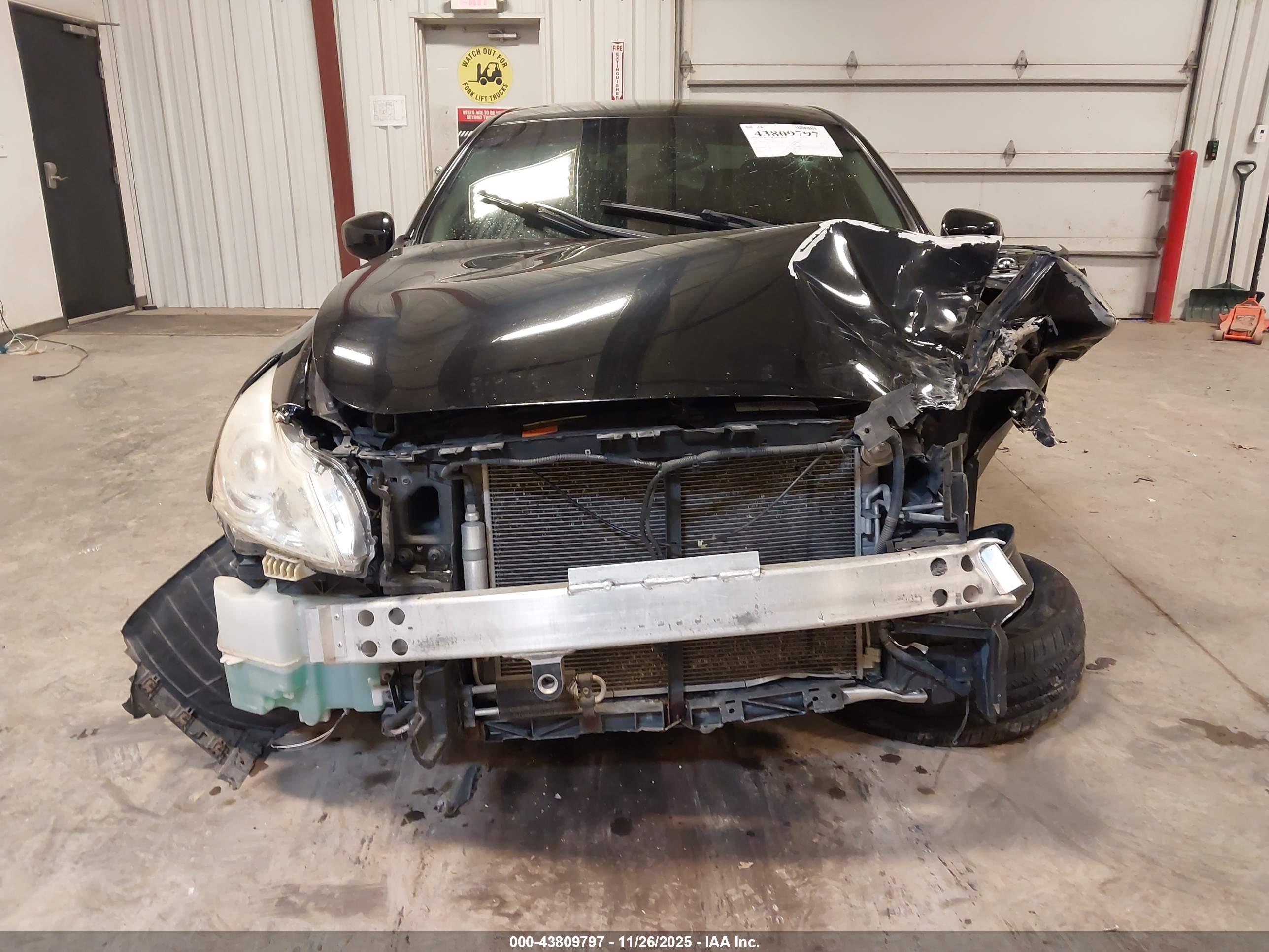INFINITI G37 image 6
