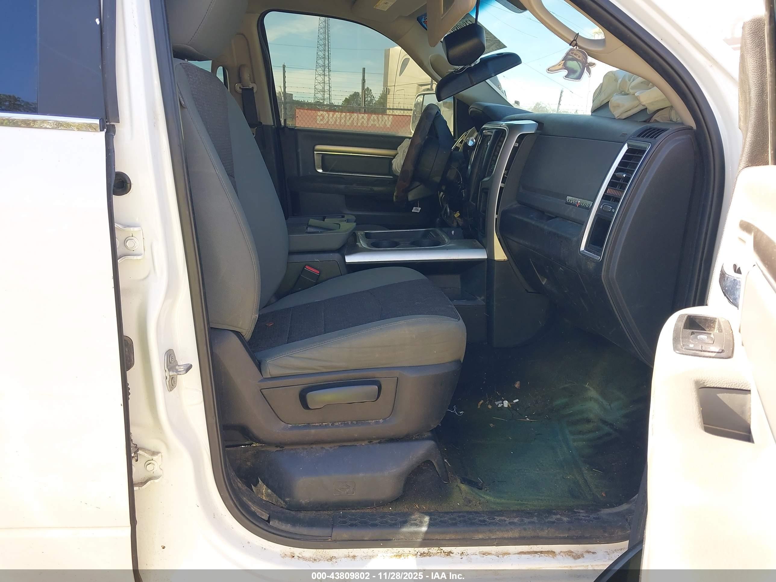 RAM 2500 image 5