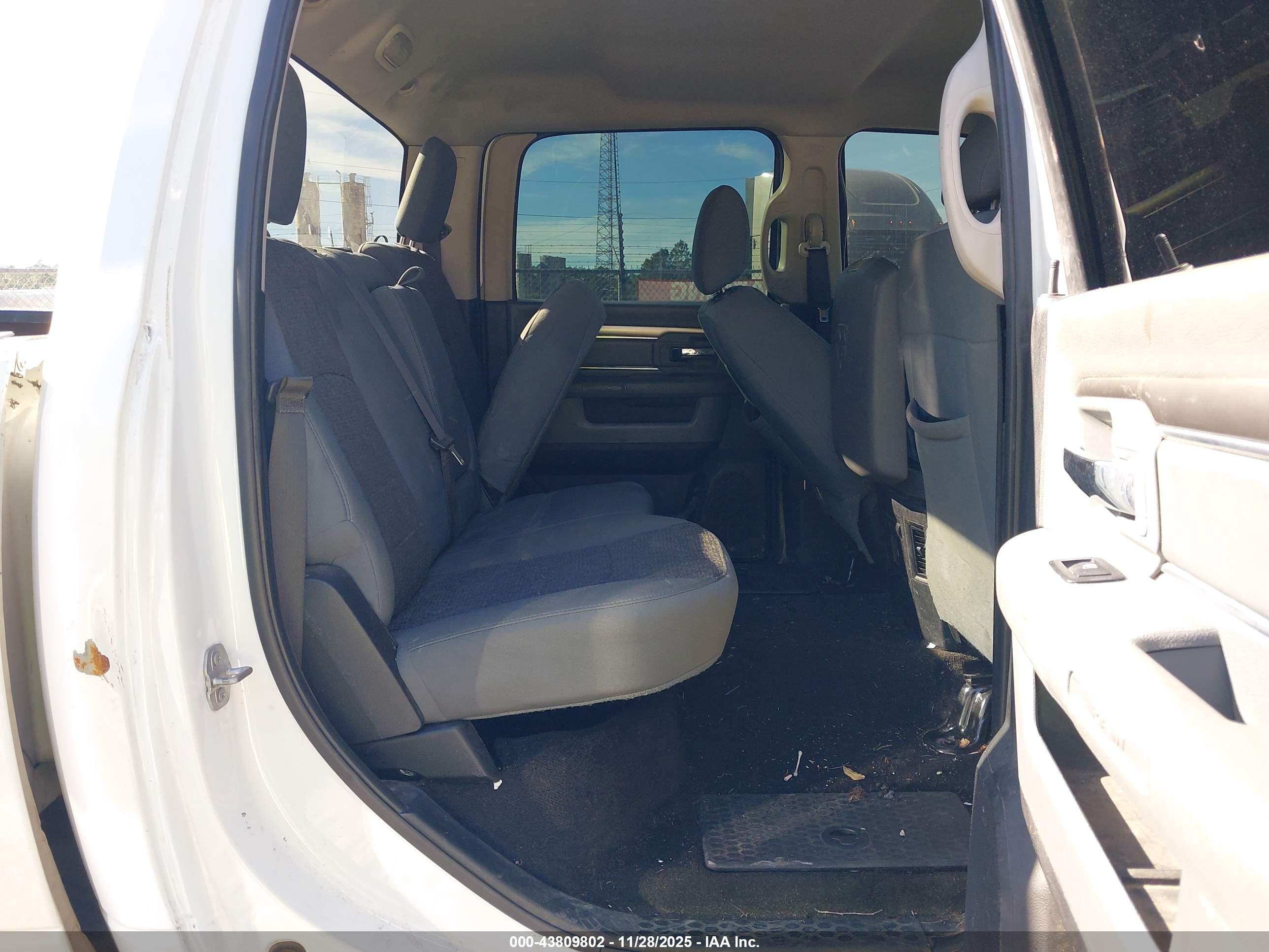 RAM 2500 image 8