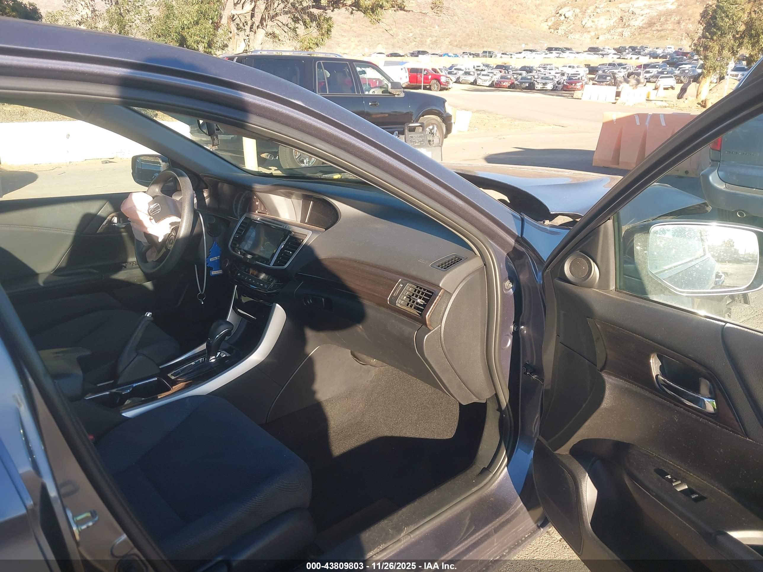 HONDA ACCORD image 5
