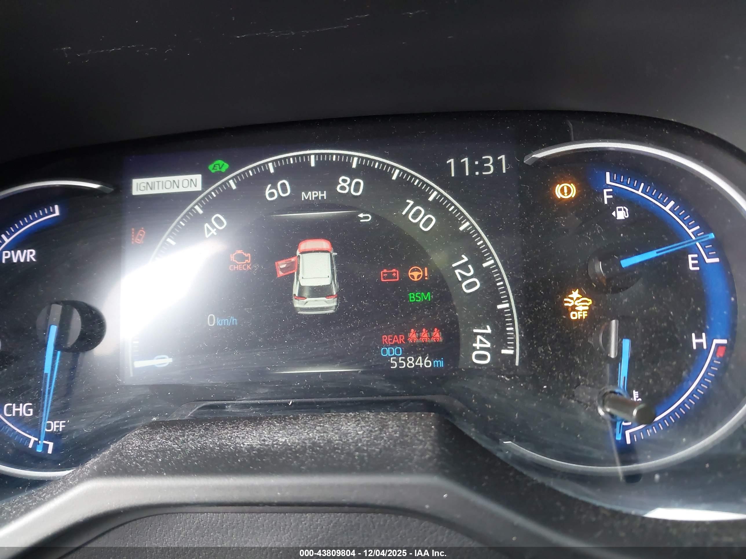 TOYOTA RAV4 image 7