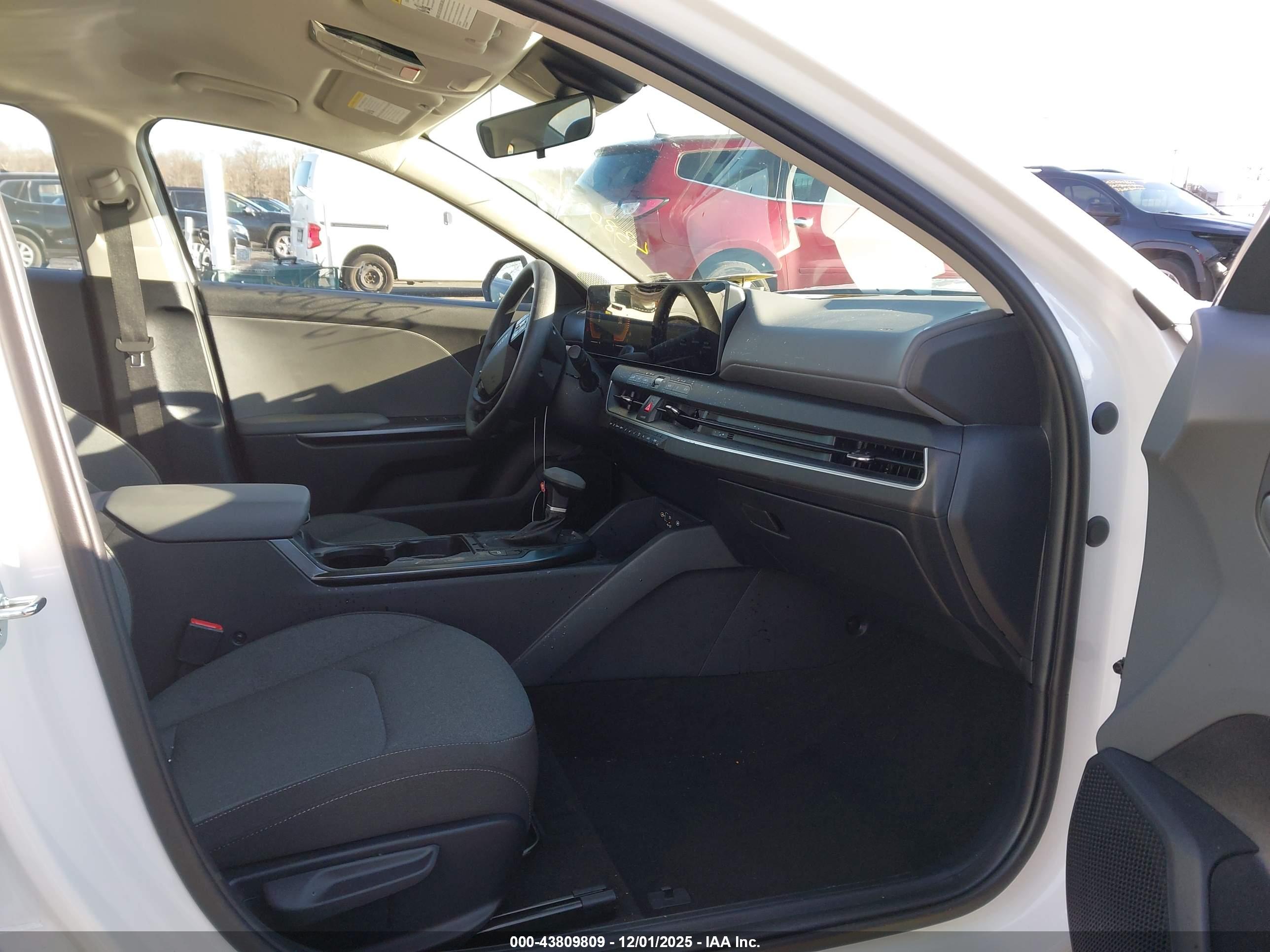 KIA K4 image 5