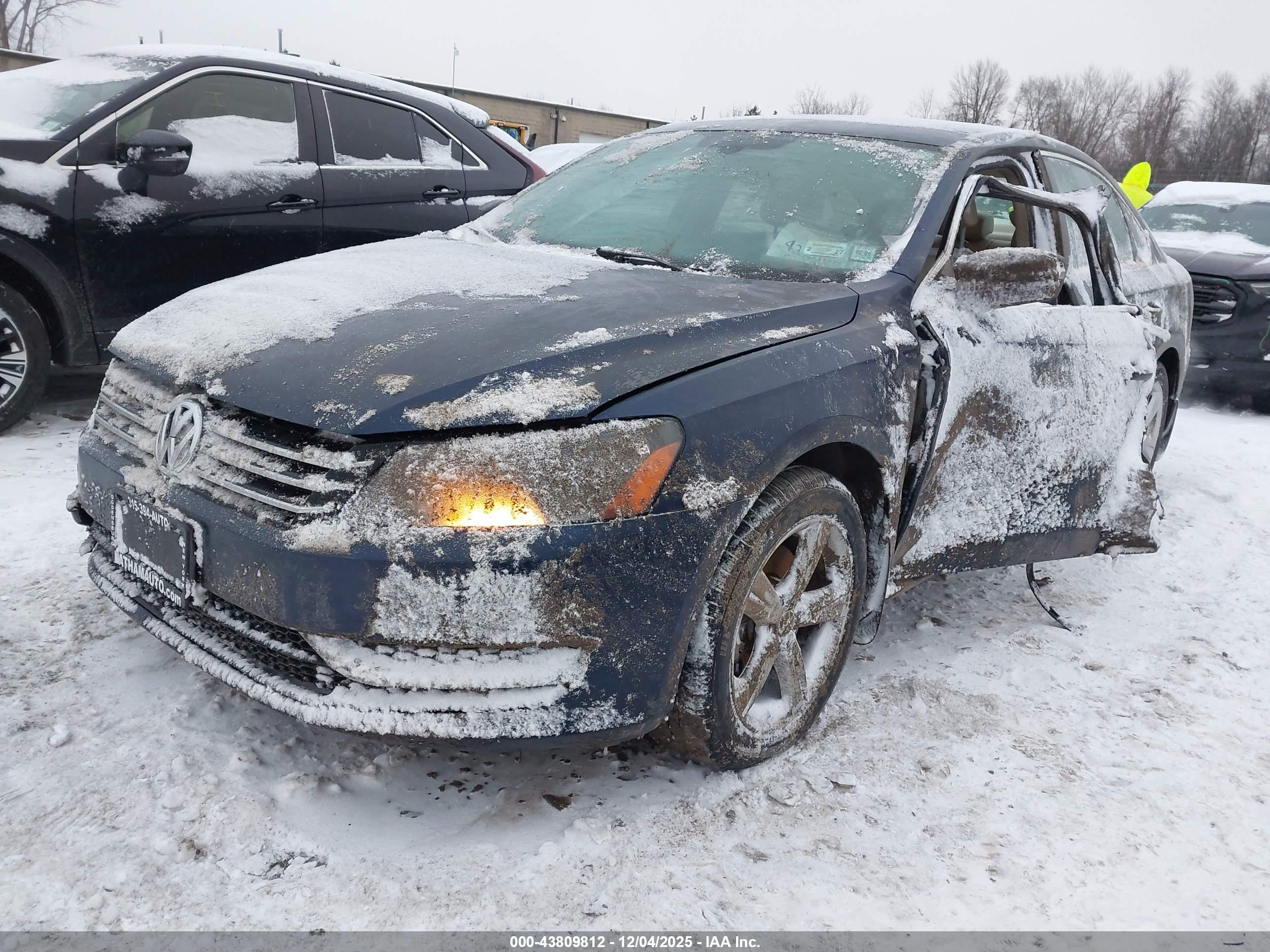 VOLKSWAGEN PASSAT image 2