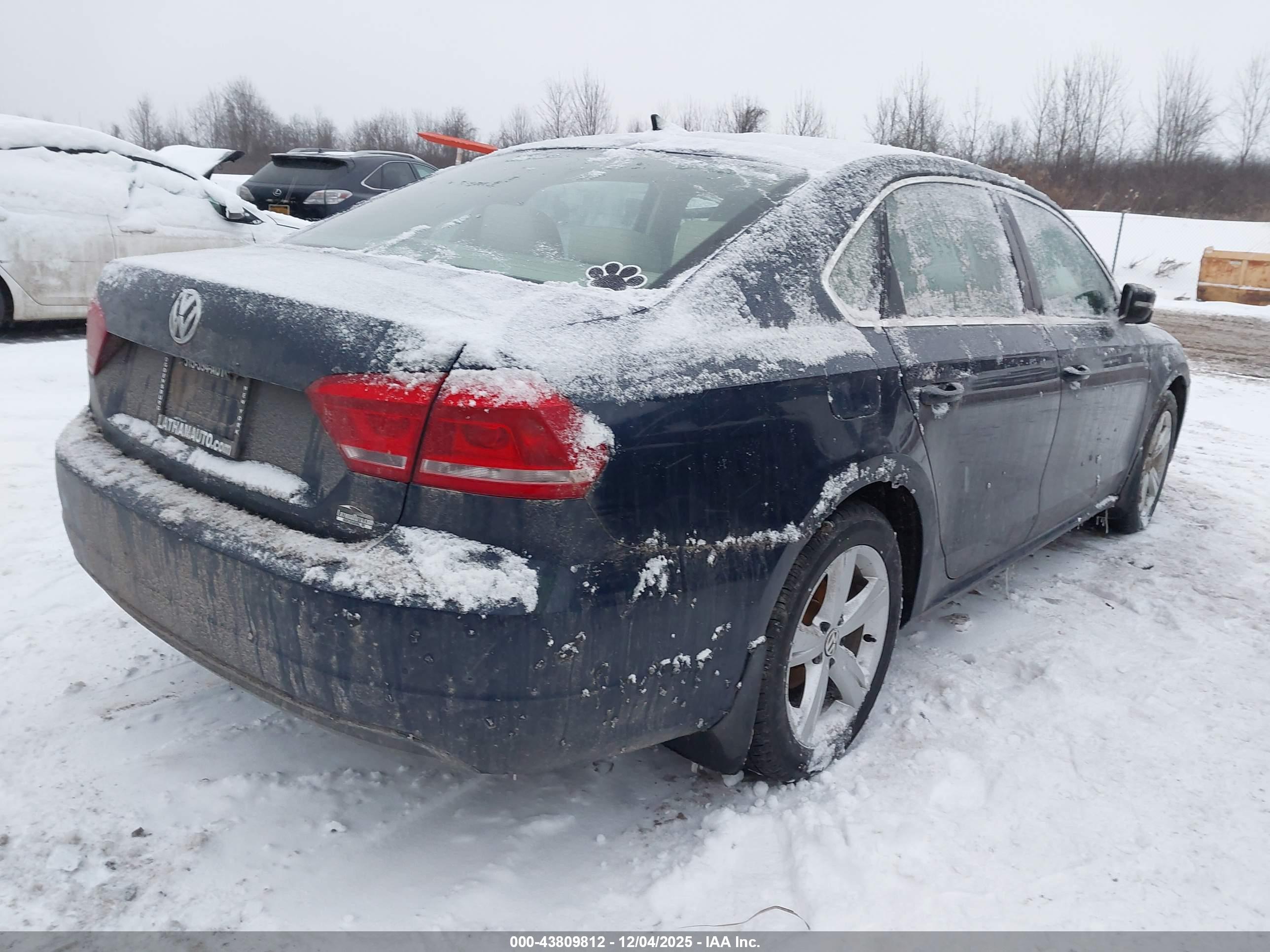 VOLKSWAGEN PASSAT image 4