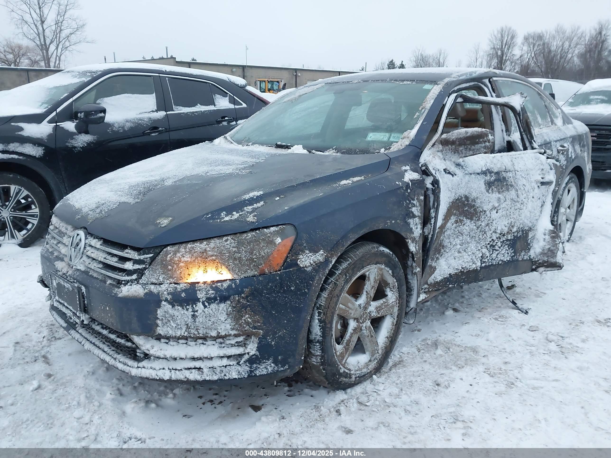 VOLKSWAGEN PASSAT image 6
