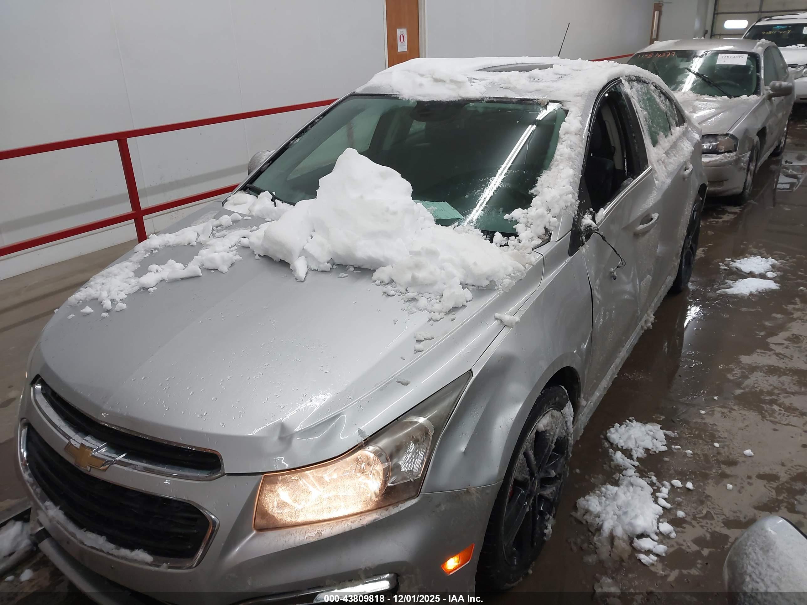 CHEVROLET CRUZE image 2