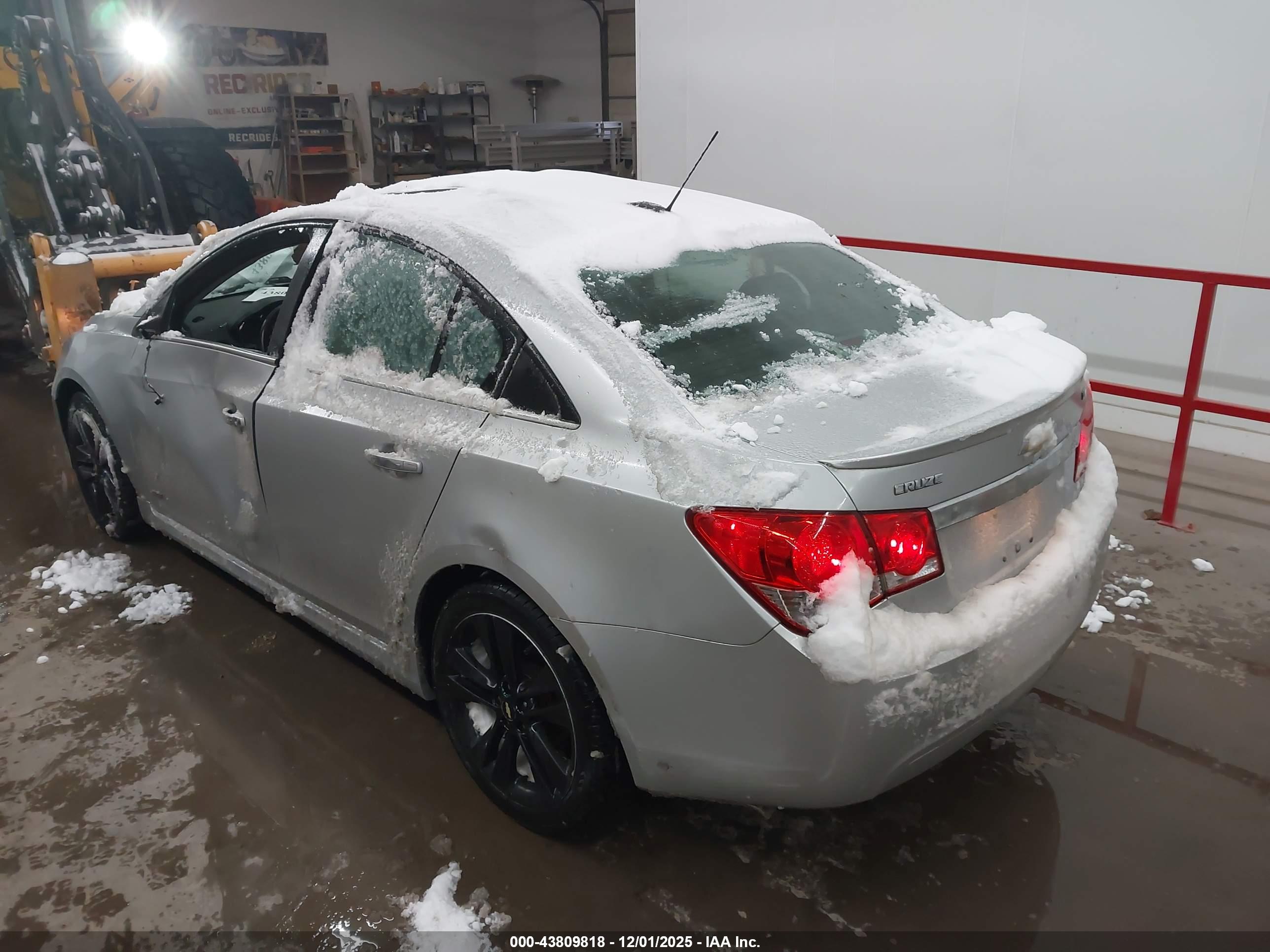 CHEVROLET CRUZE image 3