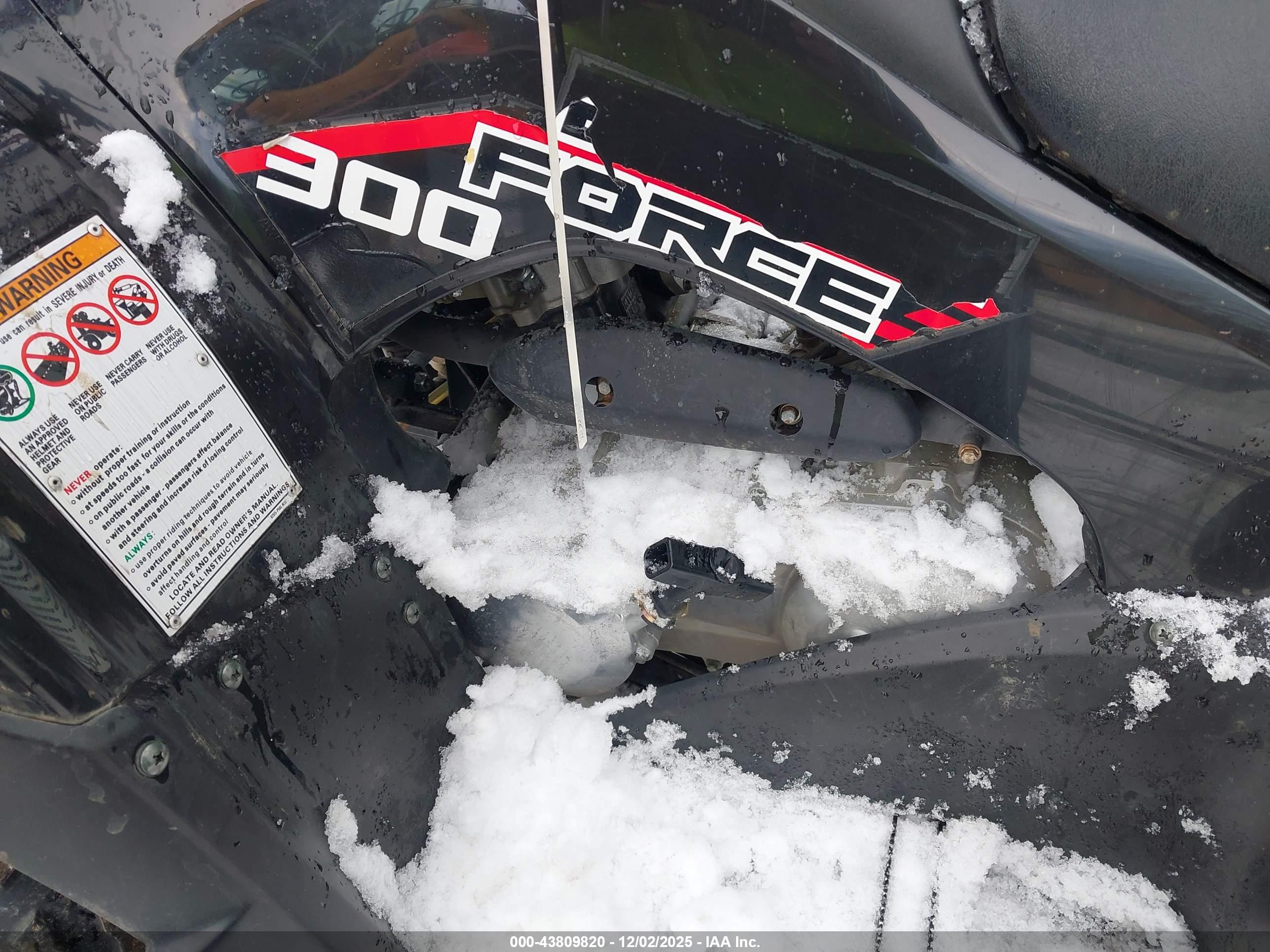 KAWASAKI KVF300 image 9
